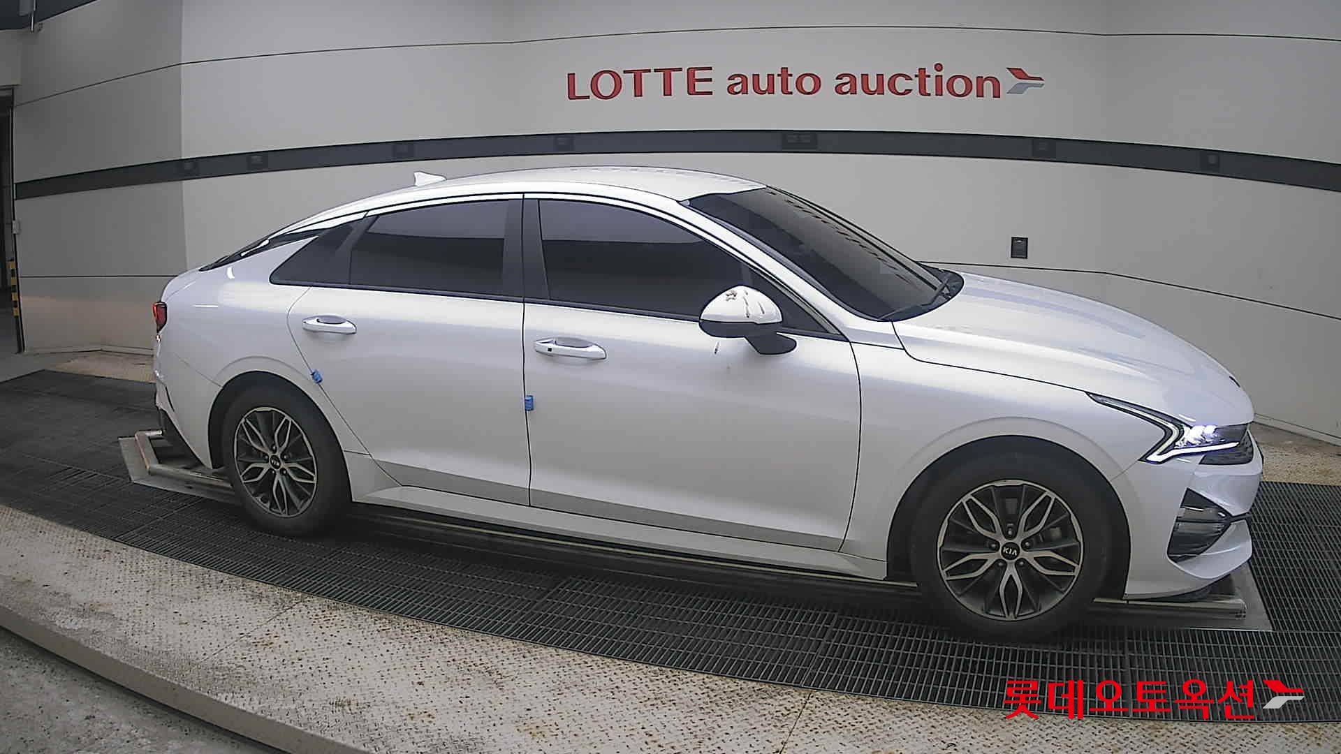 2020 - kia k5