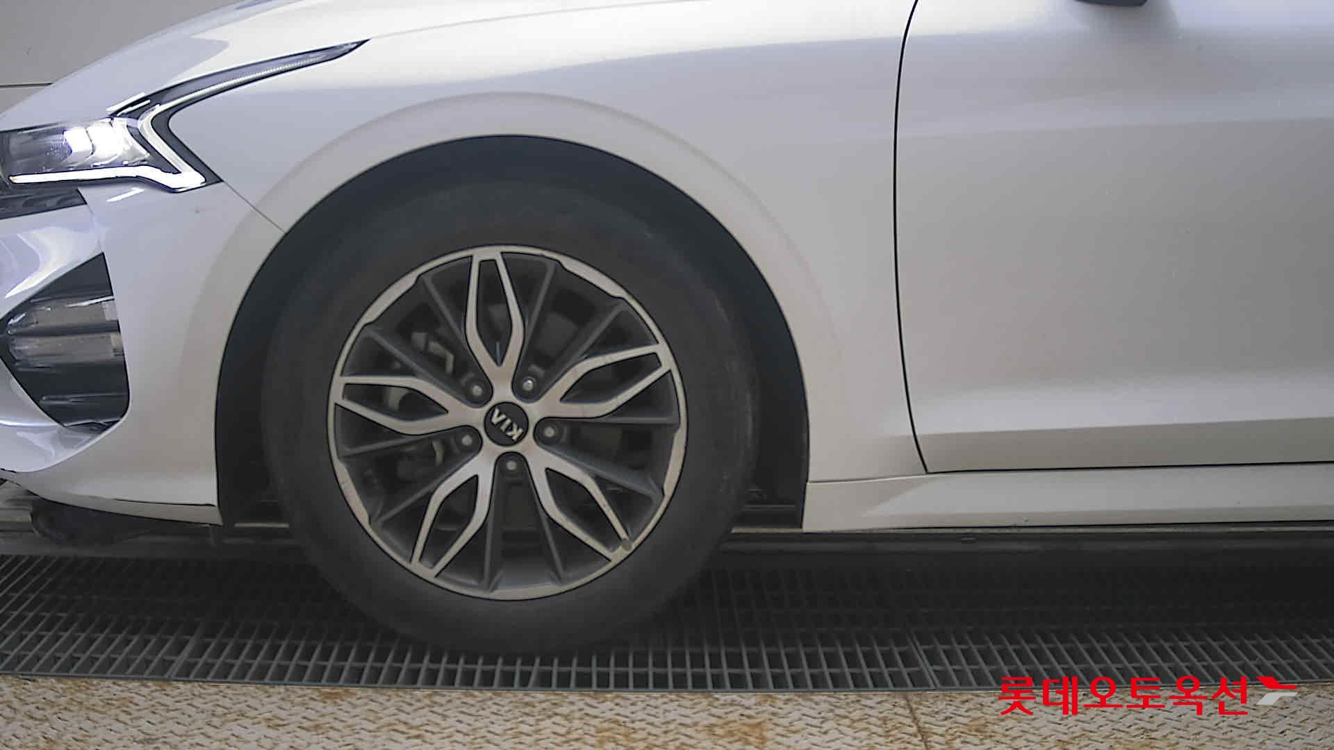 2020 - kia k5
