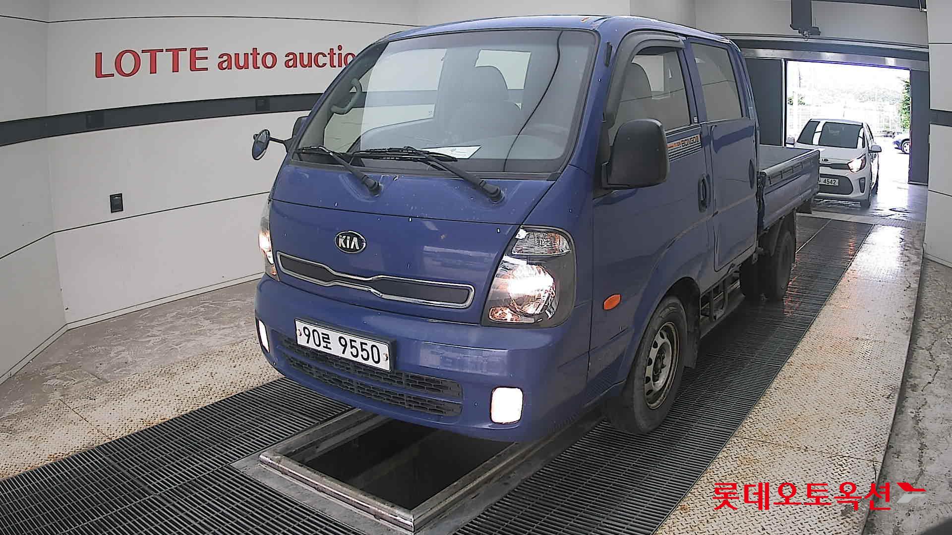 2015 - kia bongo