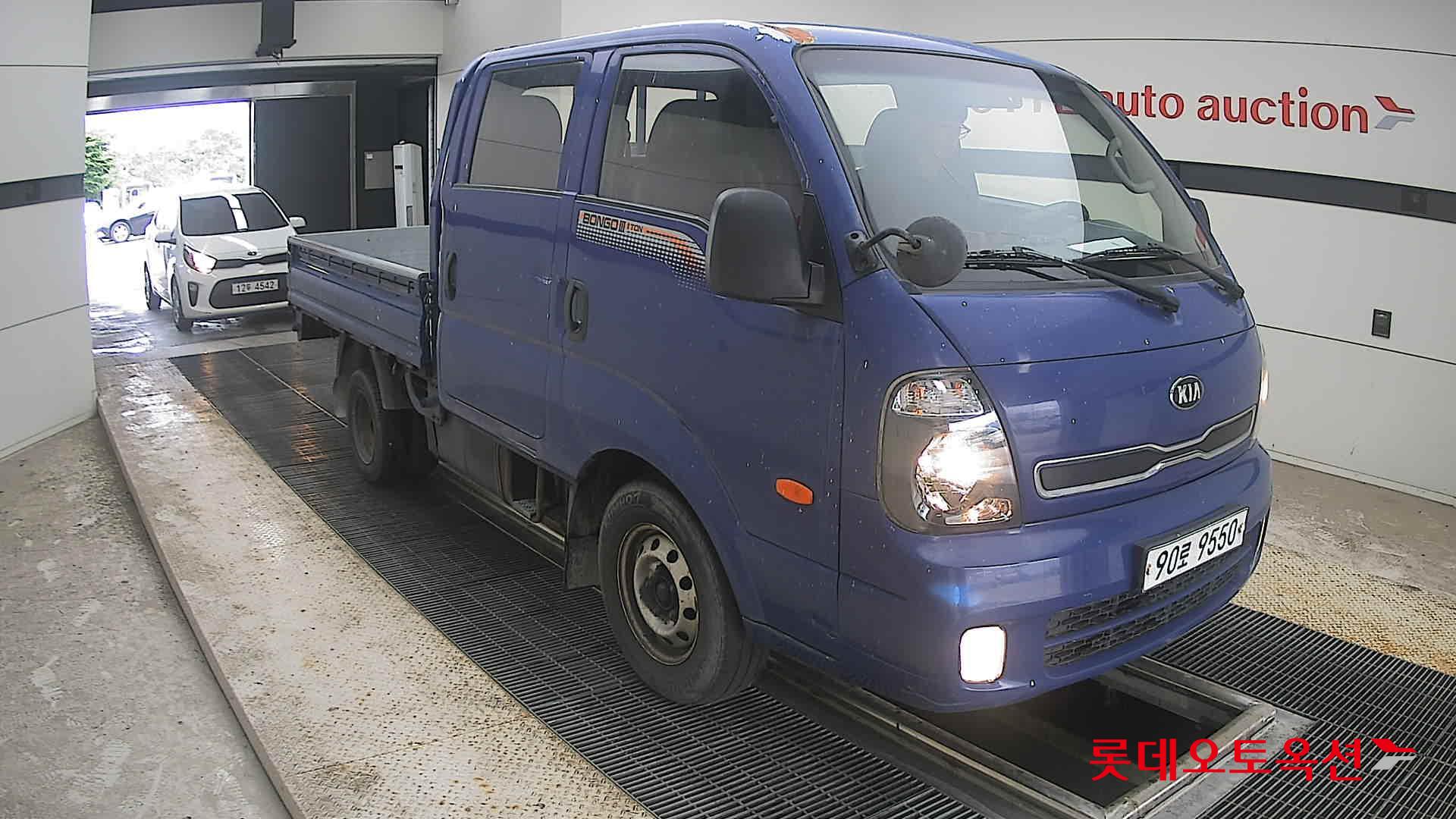2015 - kia bongo