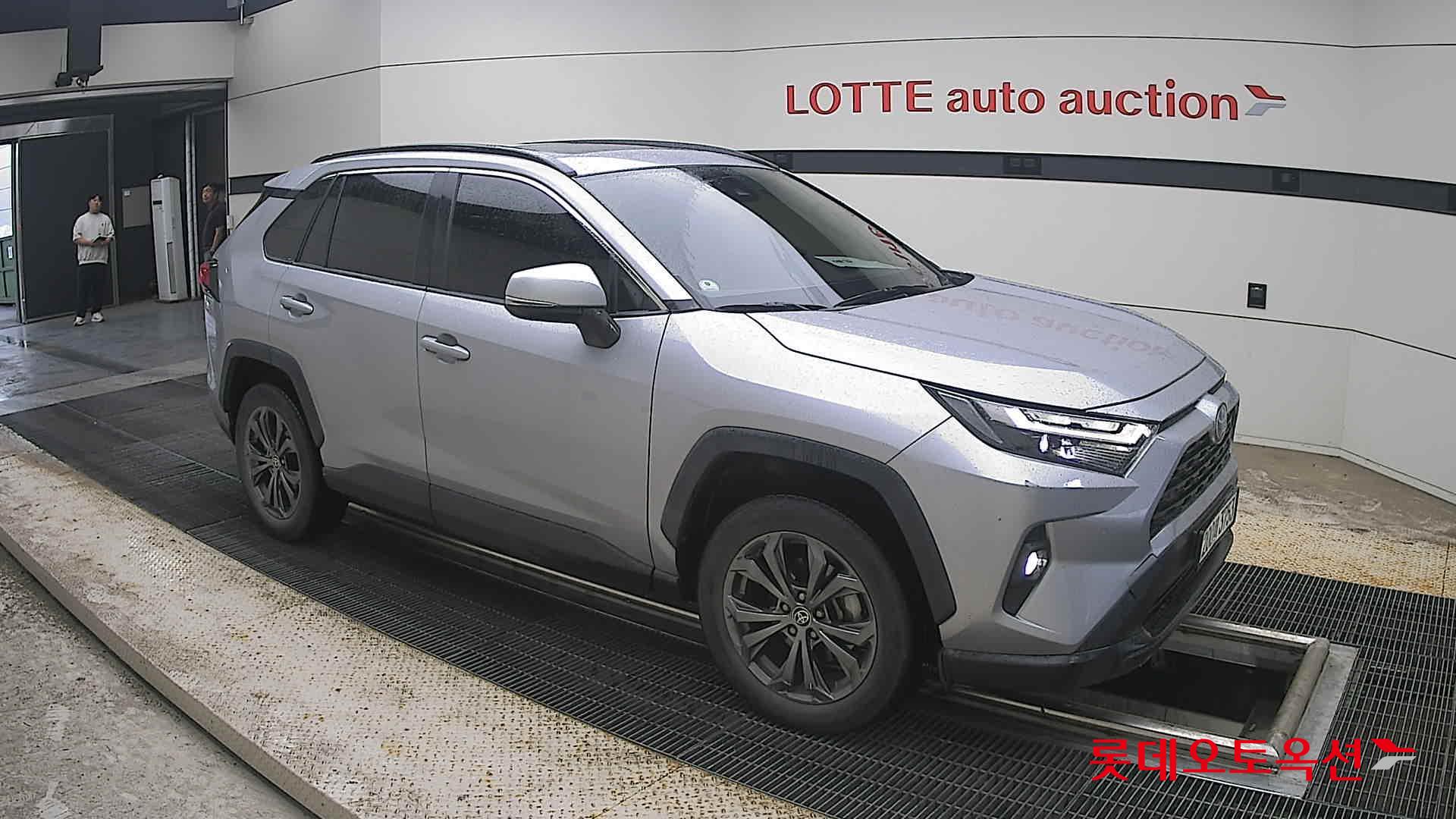 2022 - toyota rav4