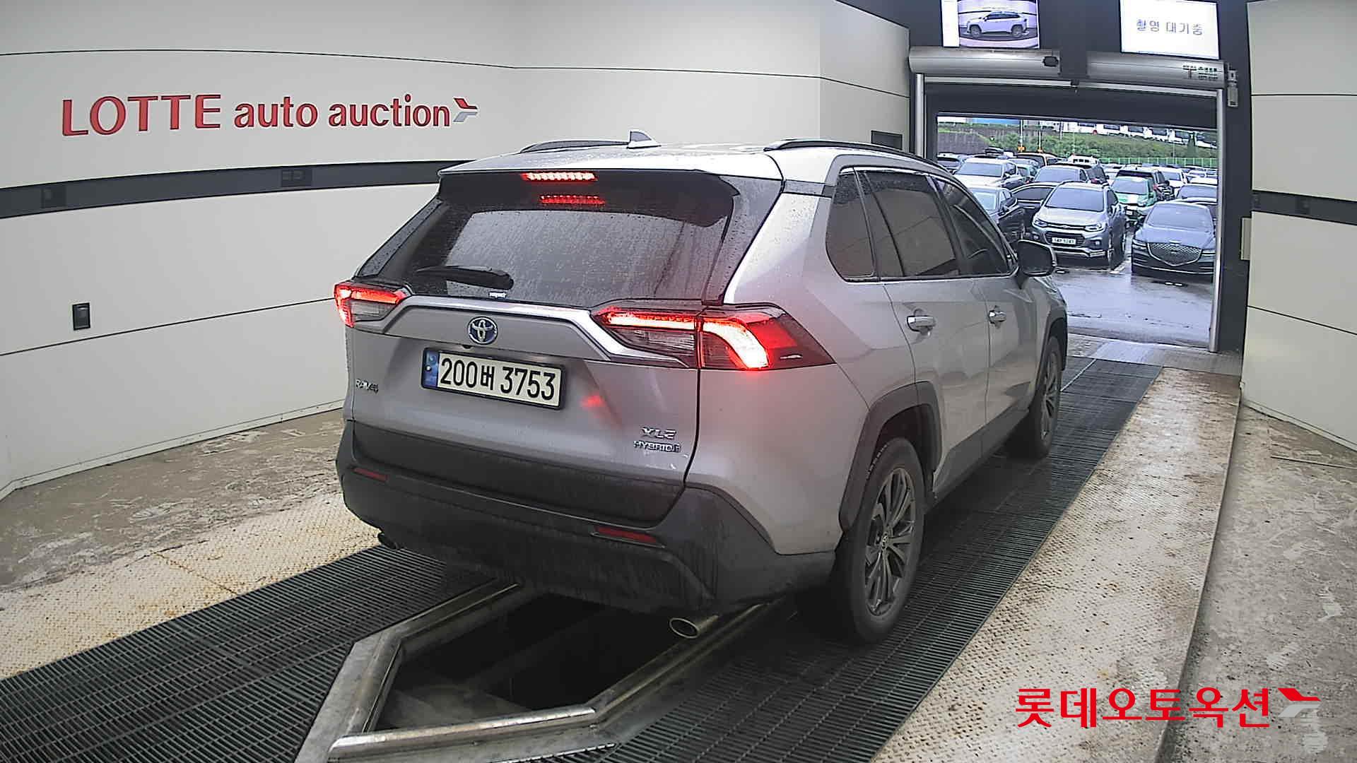 2022 - toyota rav4