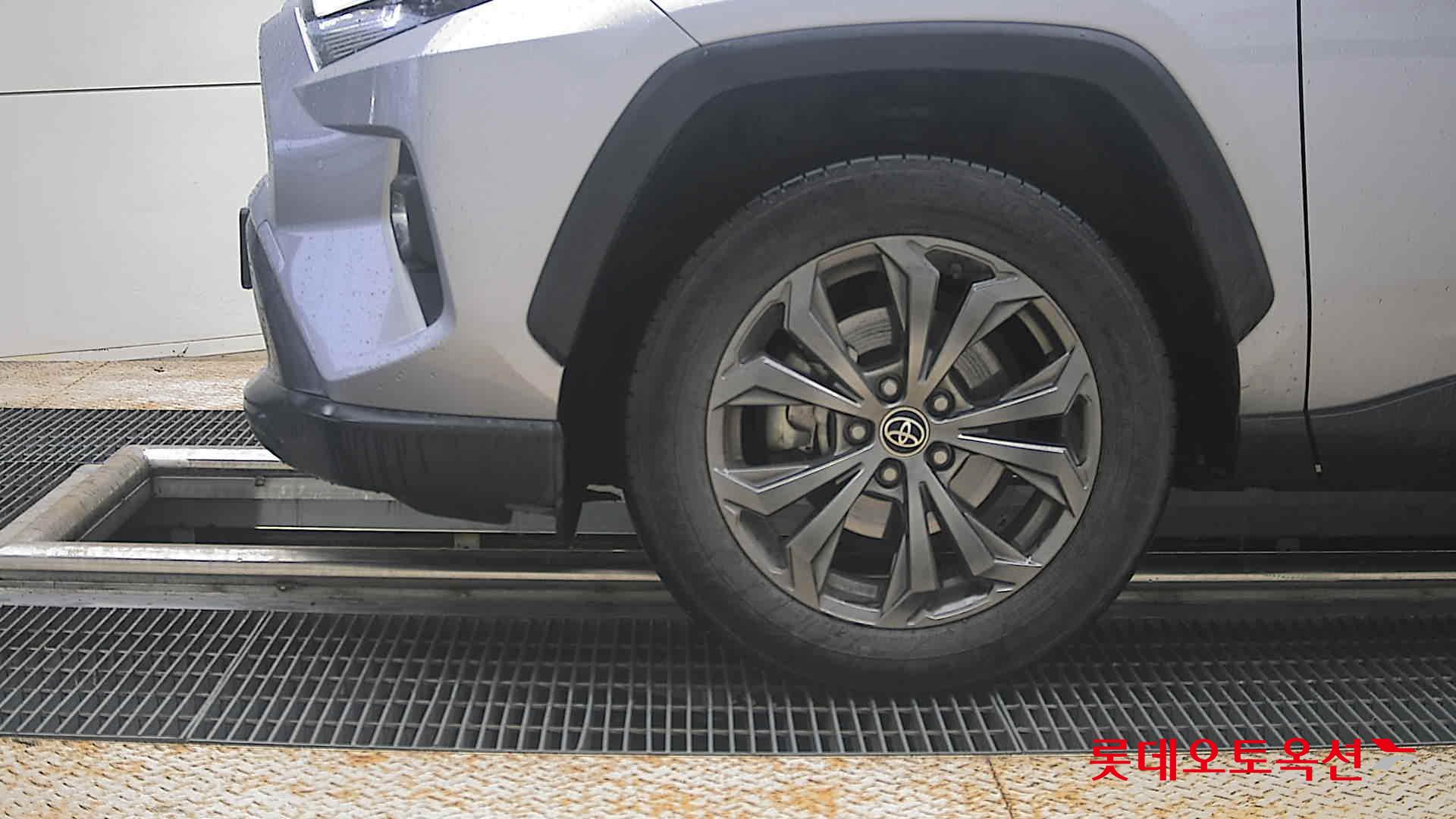 2022 - toyota rav4