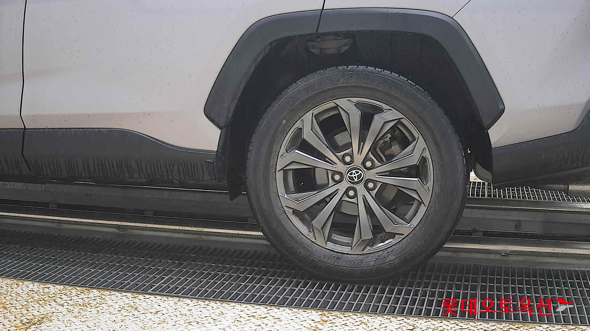 2022 - toyota rav4