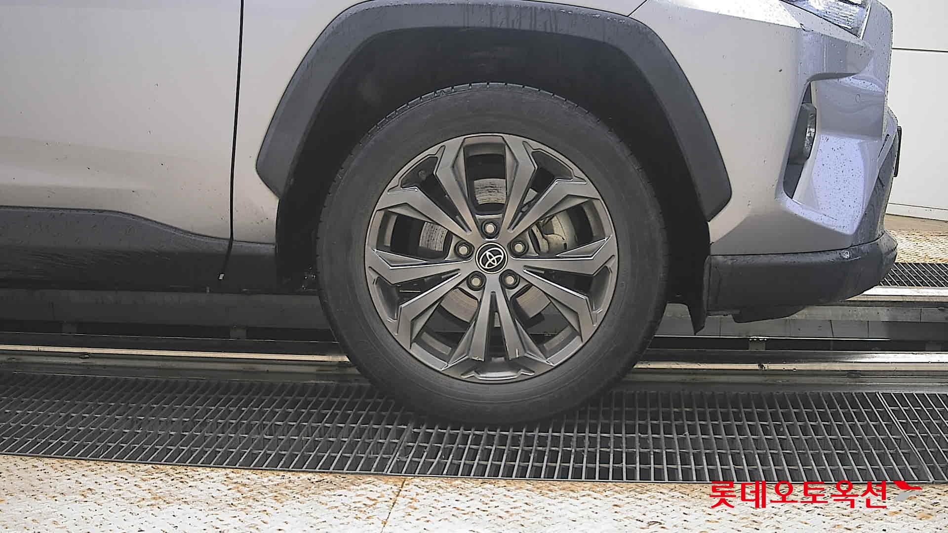 2022 - toyota rav4