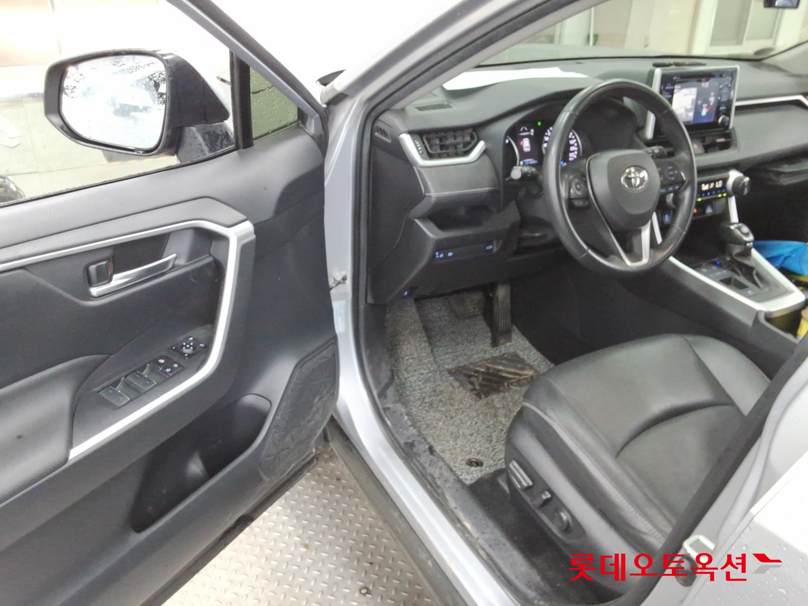 2022 - toyota rav4