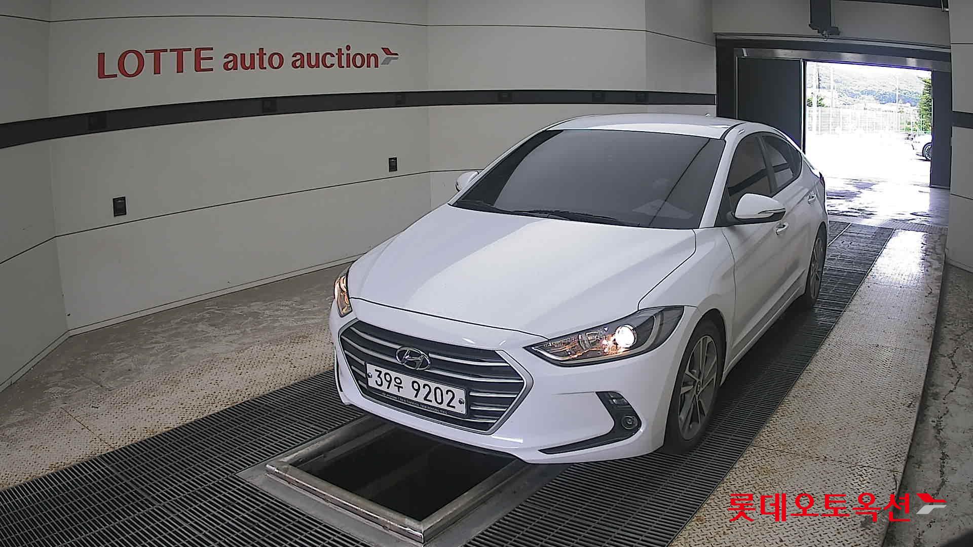 2018 - hyundai avante