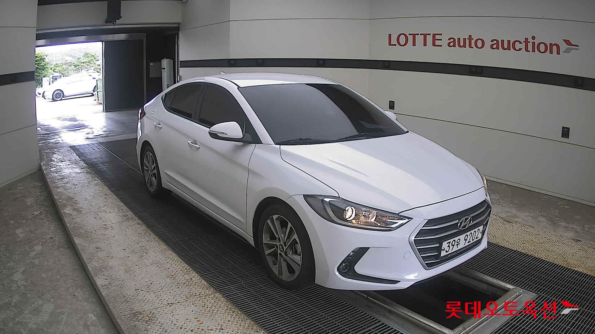 2018 - hyundai avante