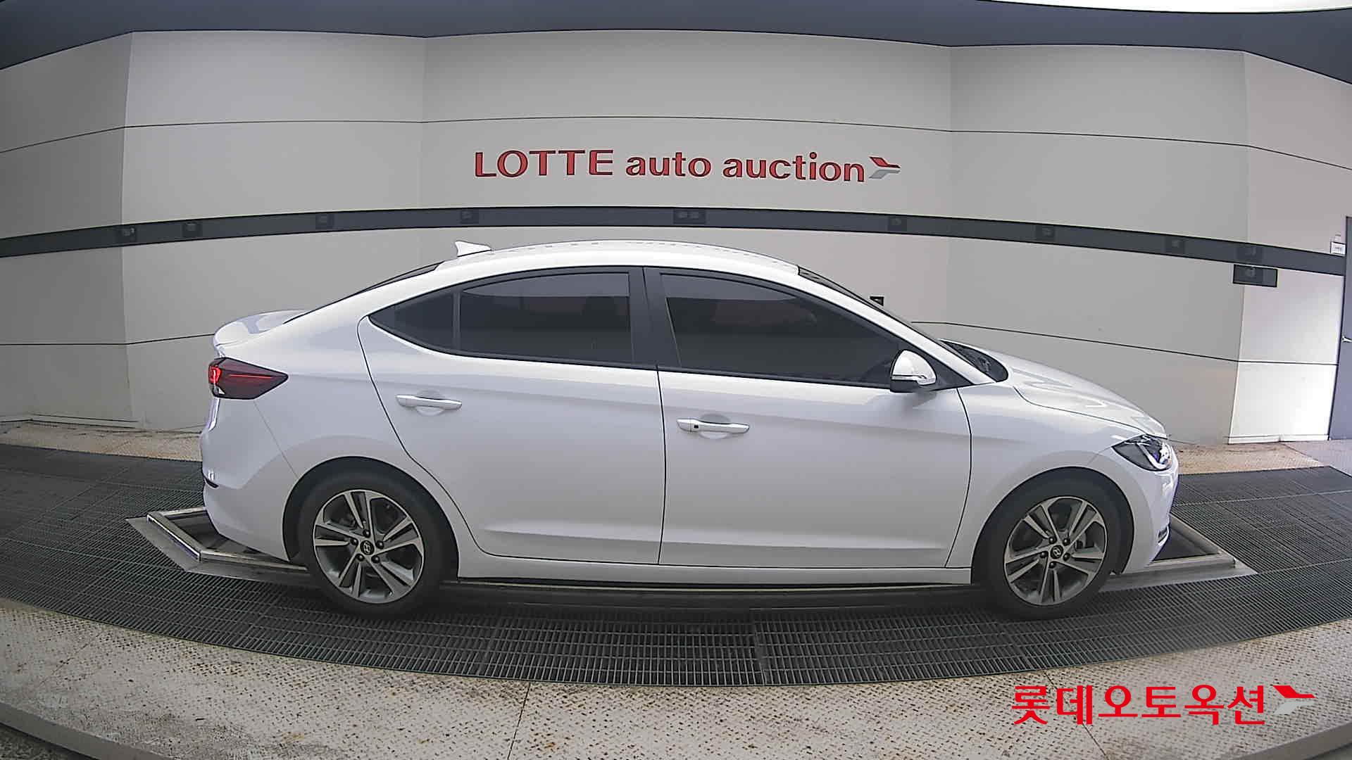 2018 - hyundai avante