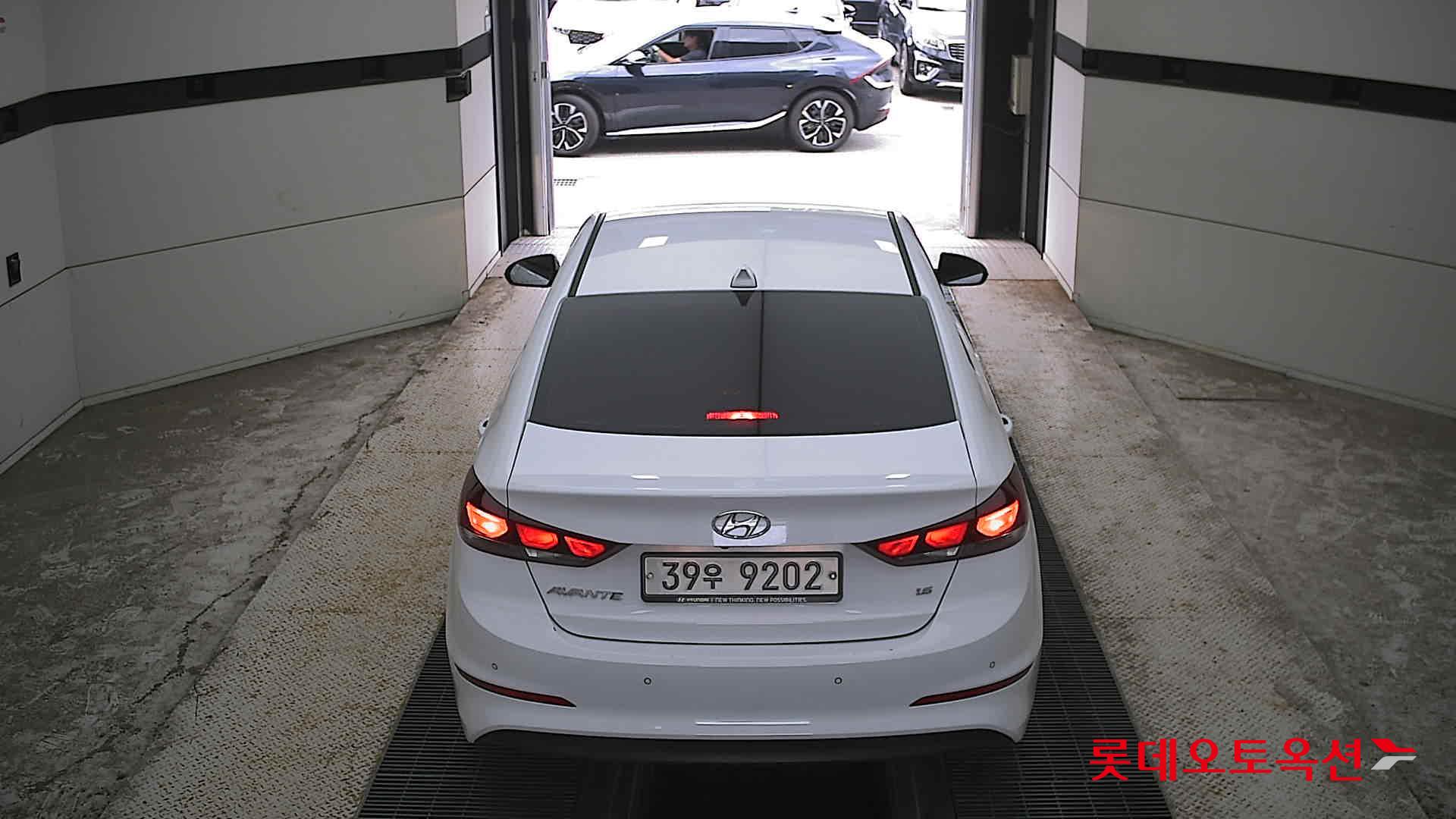 2018 - hyundai avante