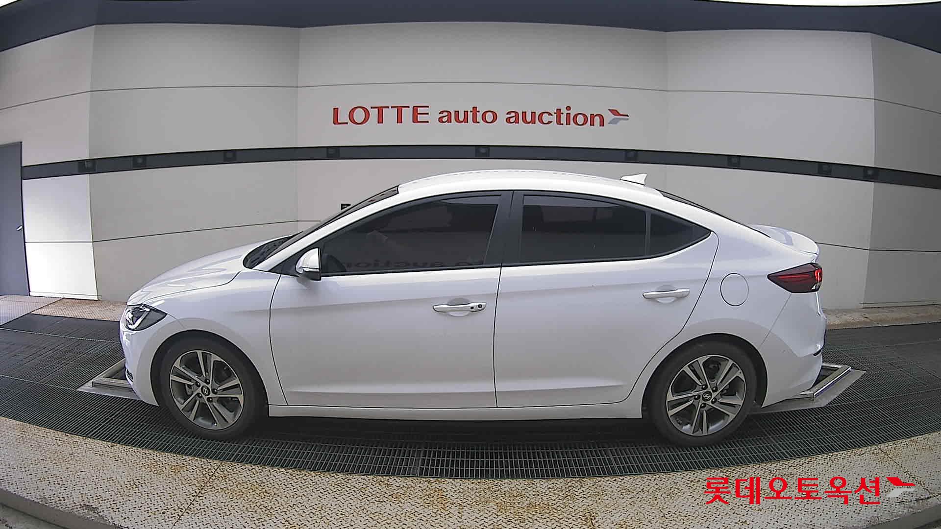 2018 - hyundai avante