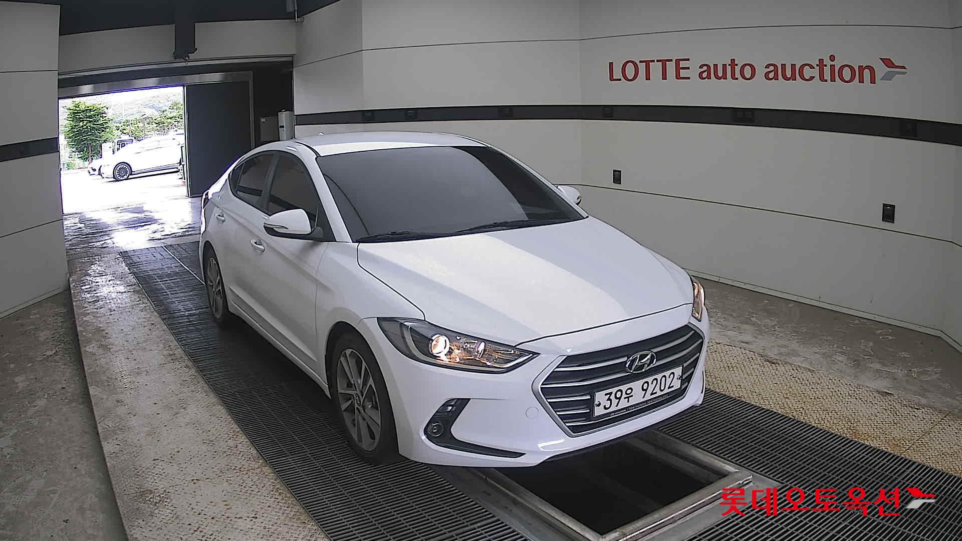 2018 - hyundai avante