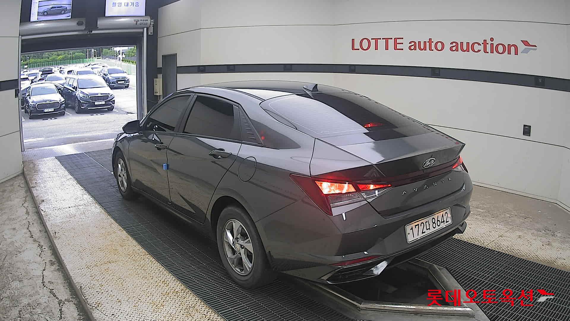 2021 - hyundai avante