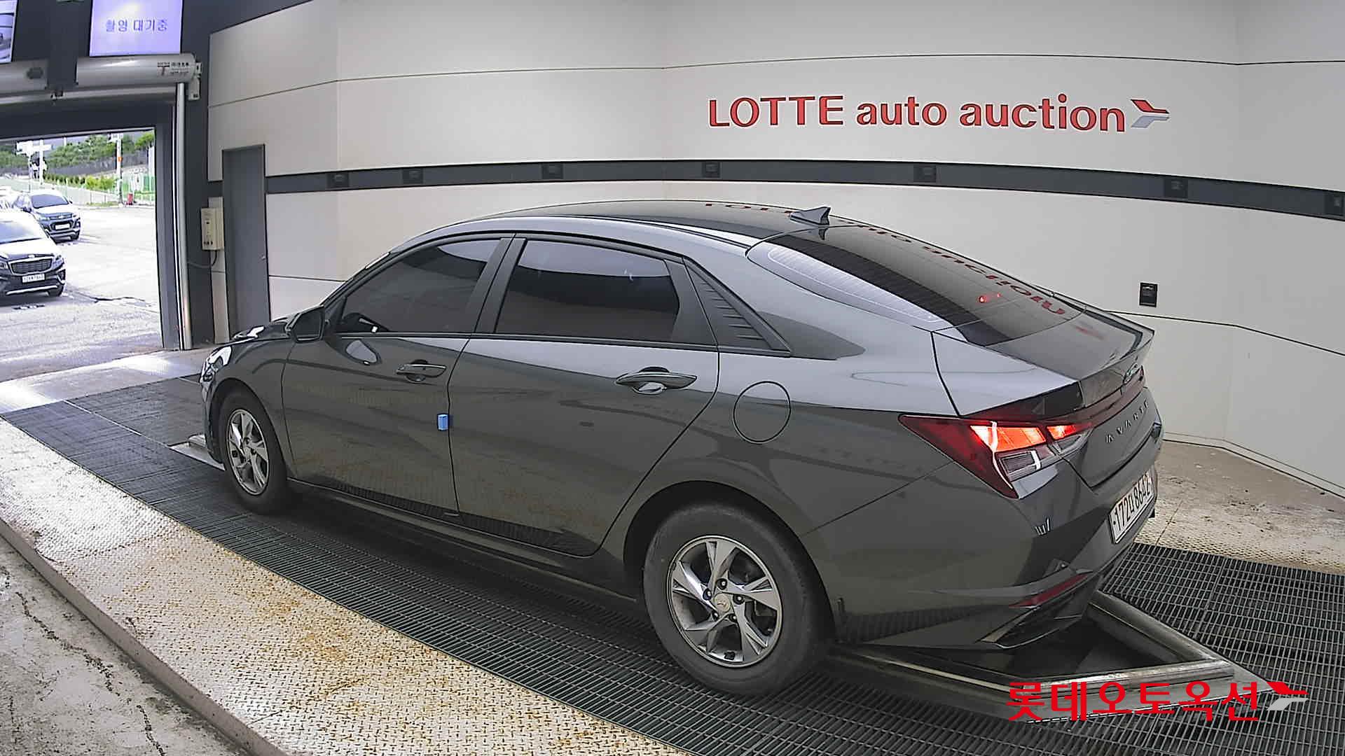 2021 - hyundai avante