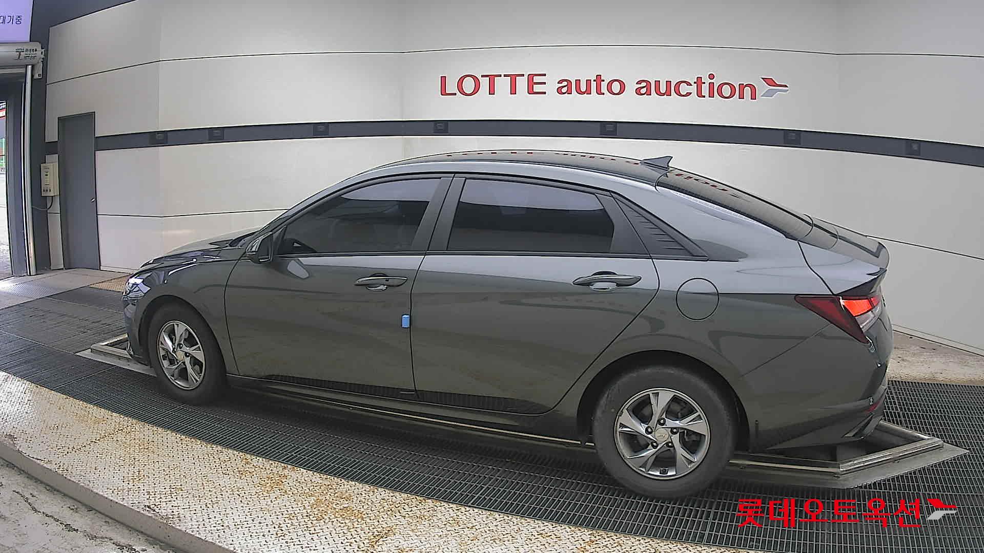 2021 - hyundai avante