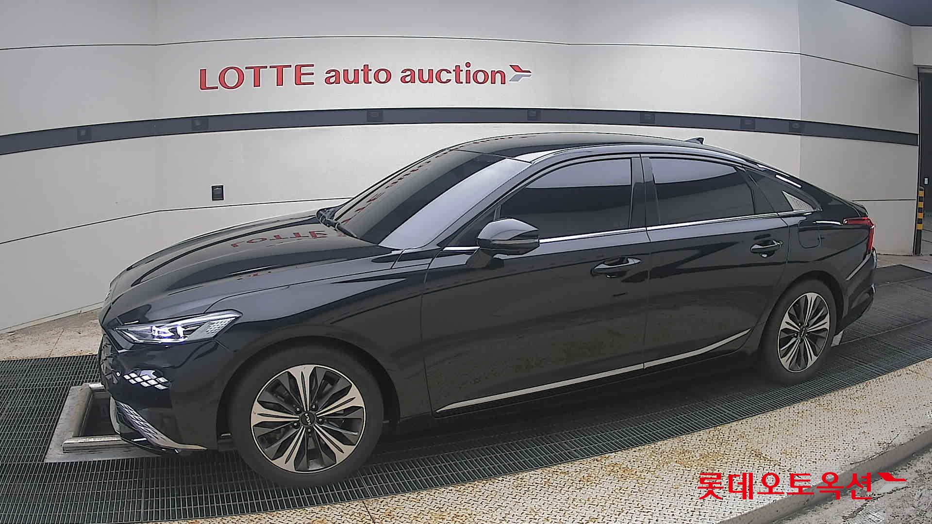 2022 - kia k8