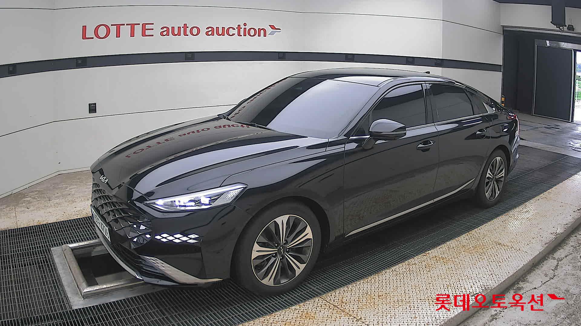 2022 - kia k8