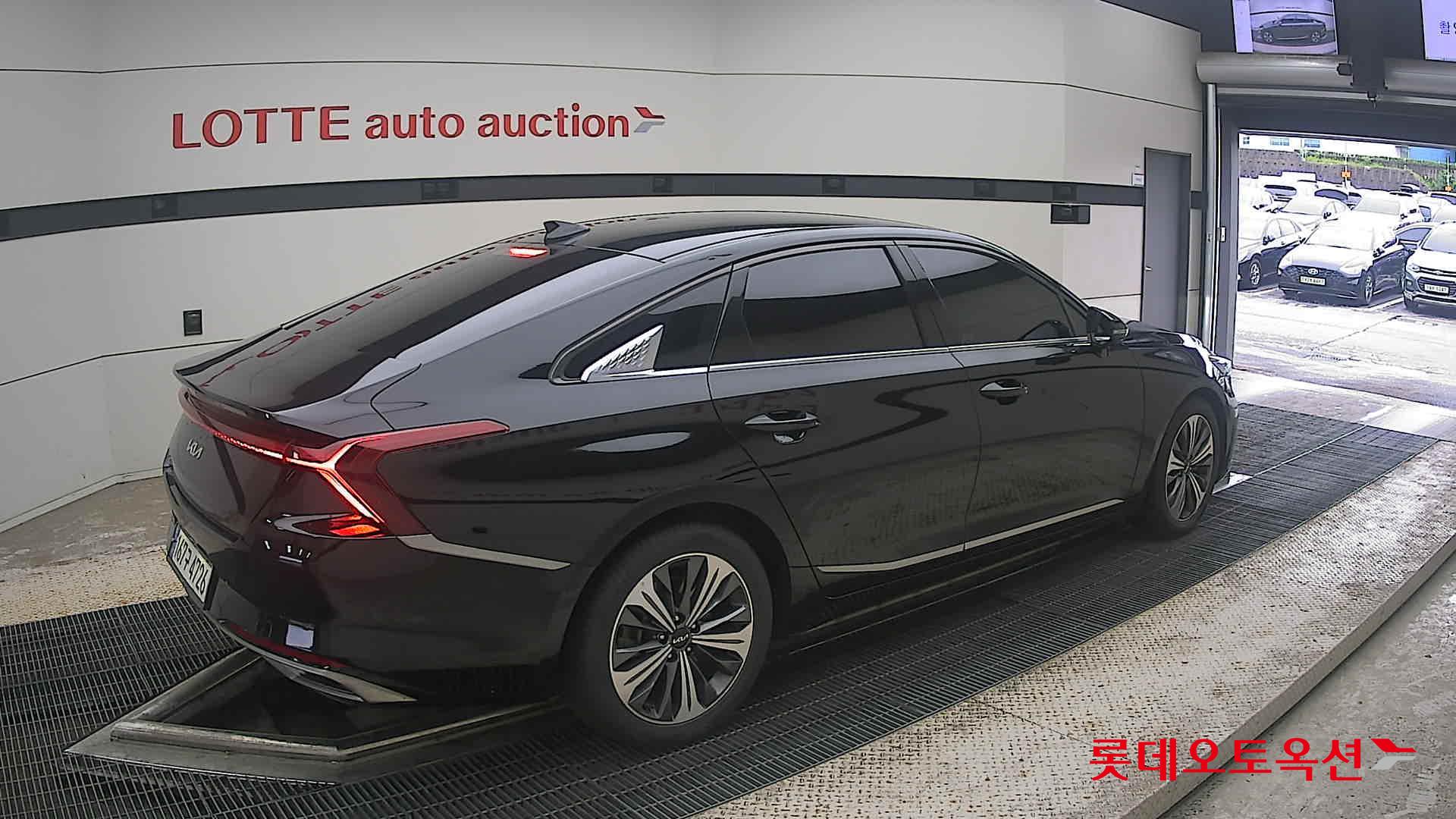 2022 - kia k8