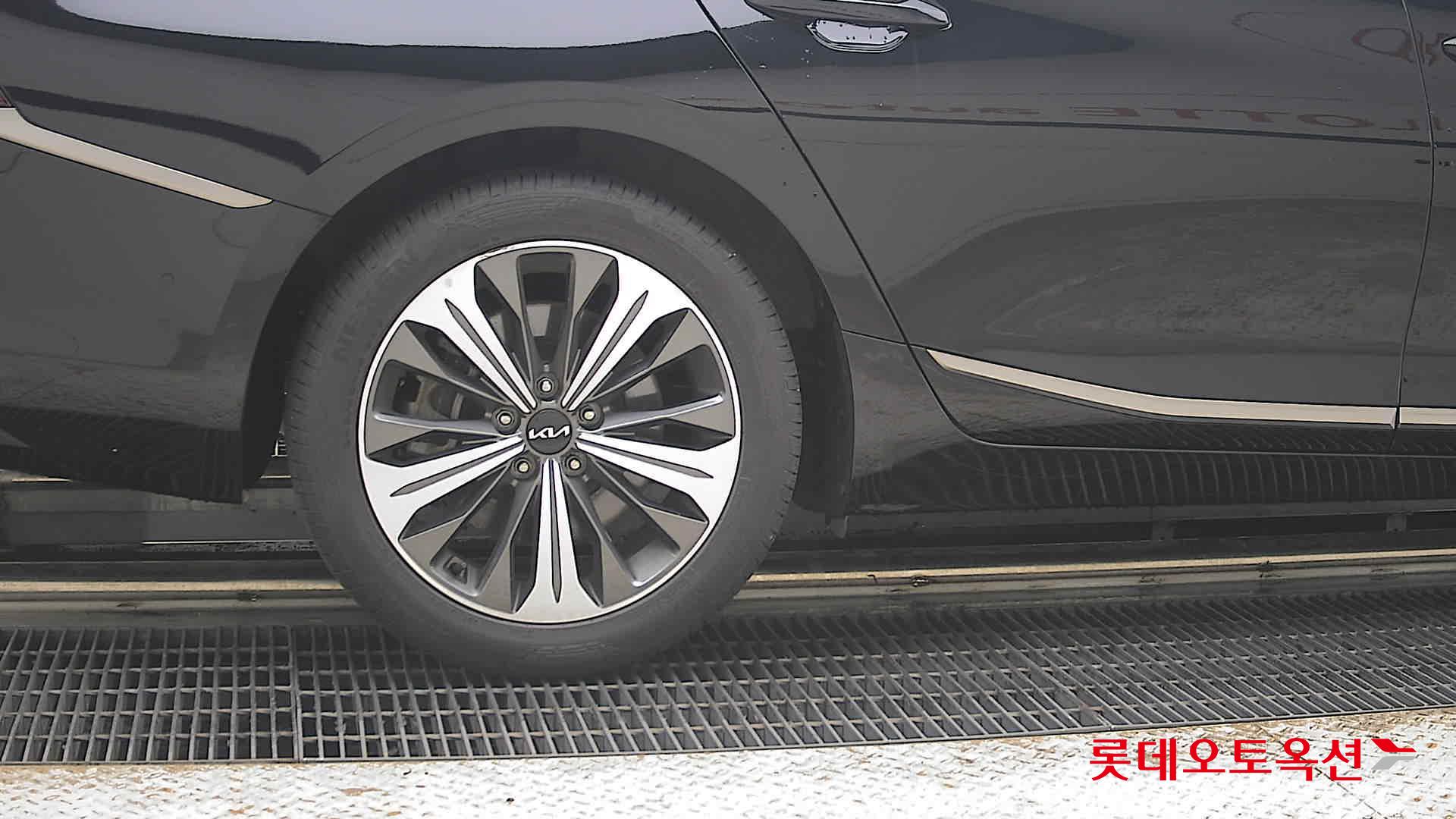 2022 - kia k8