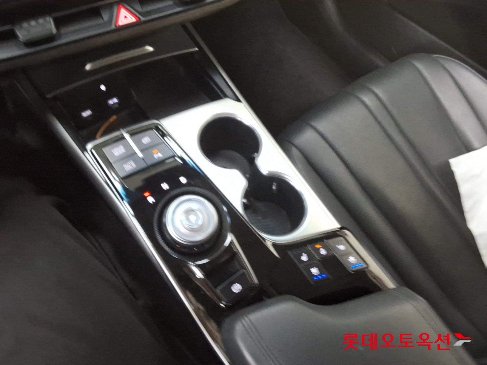 2022 - kia k8
