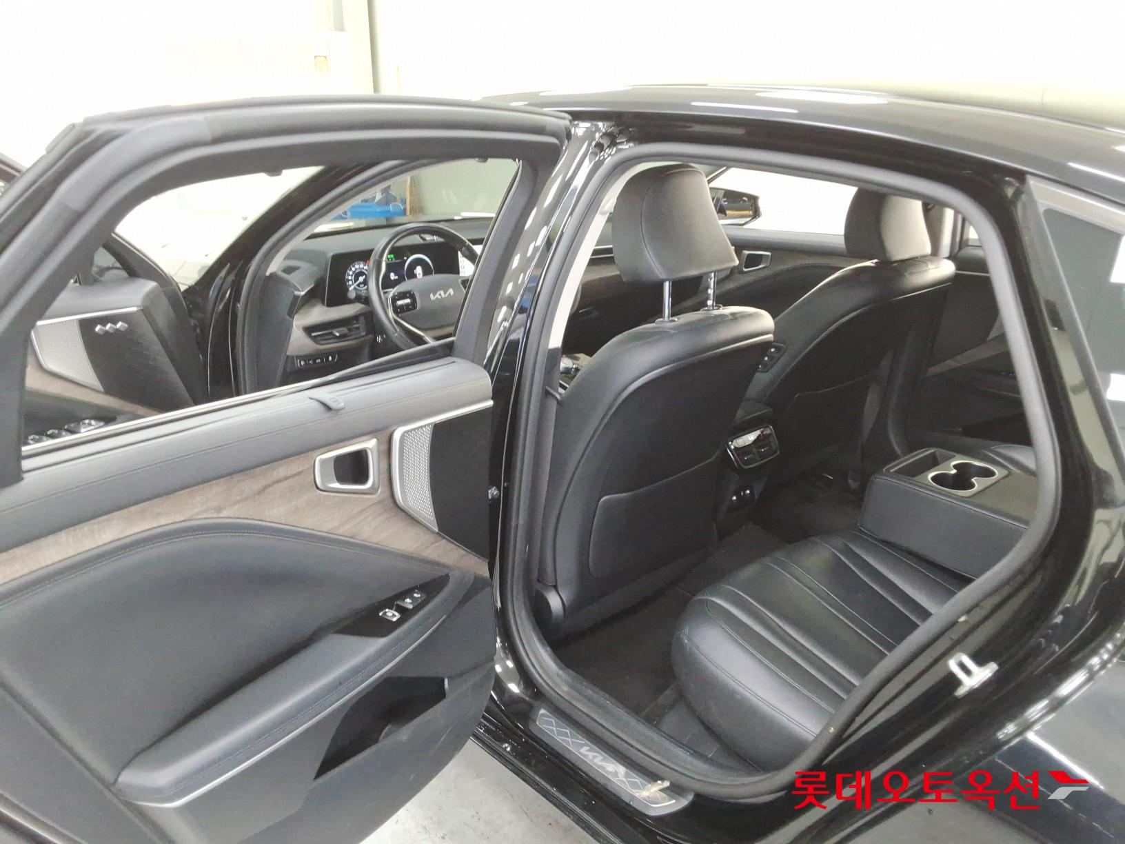 2022 - kia k8