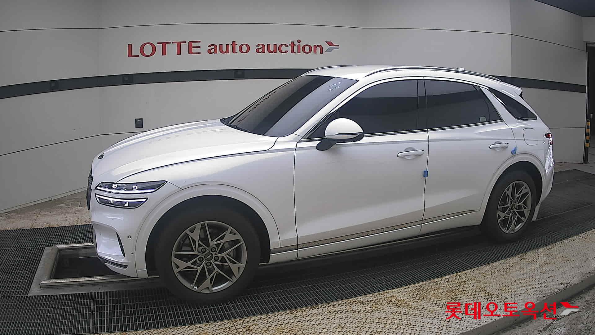 2023 - genesis gv70