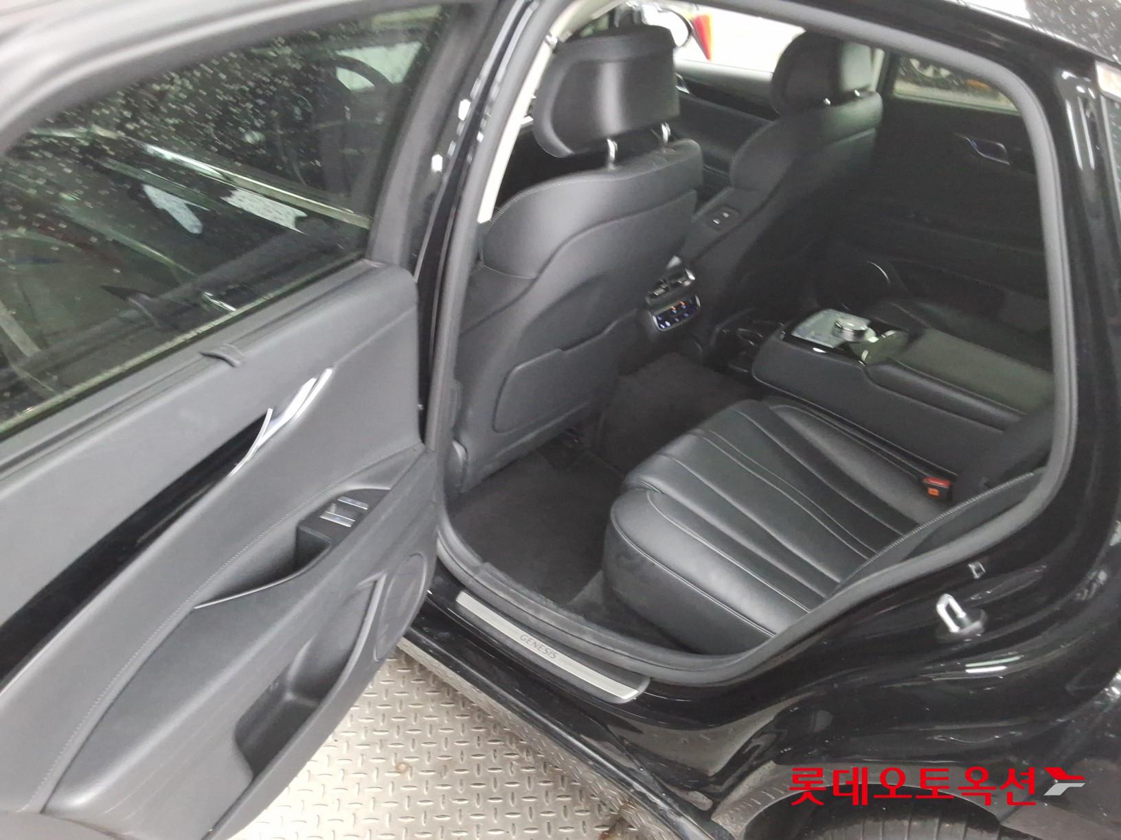2024 - genesis g80
