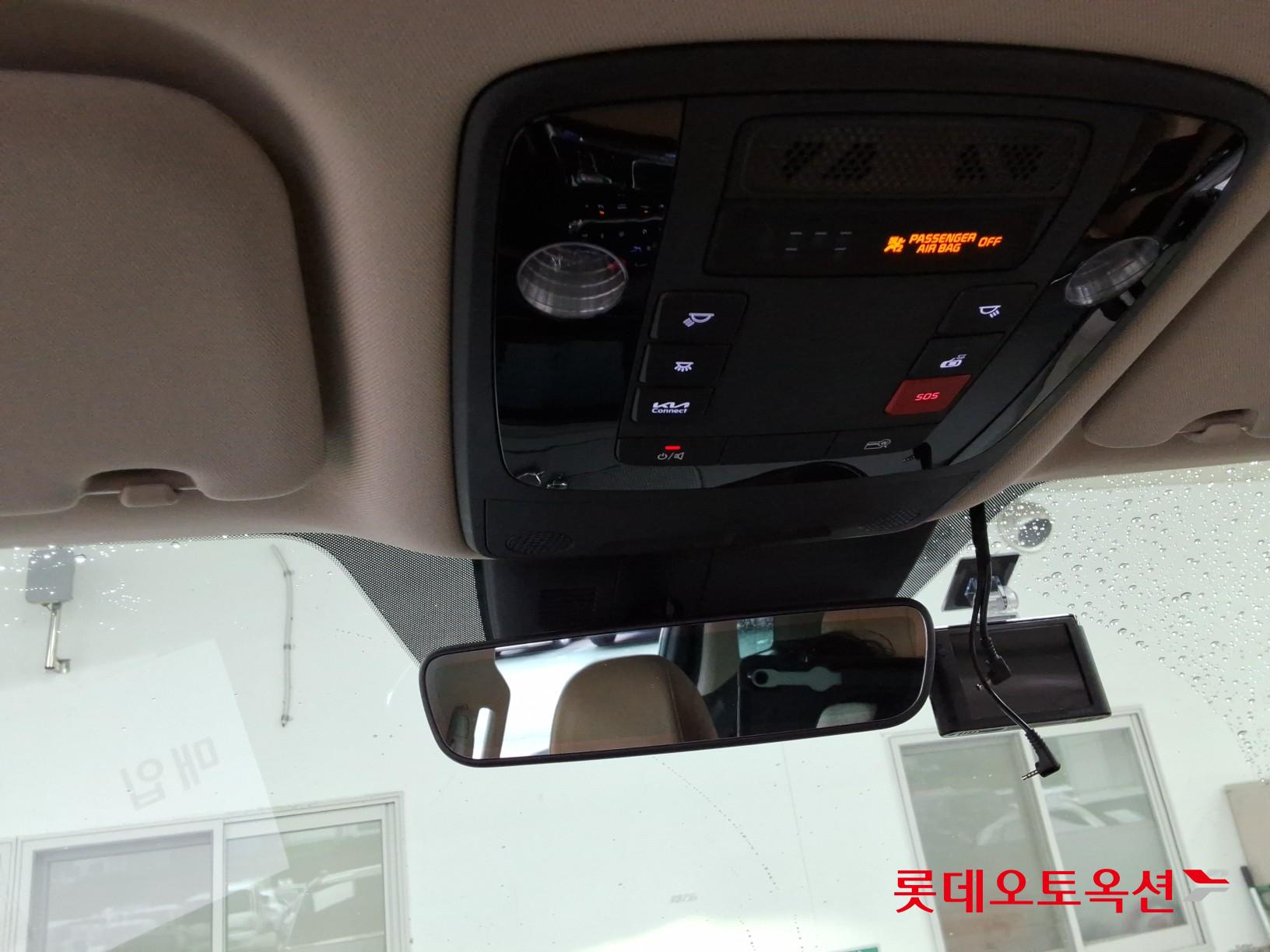 2023 - kia carnival