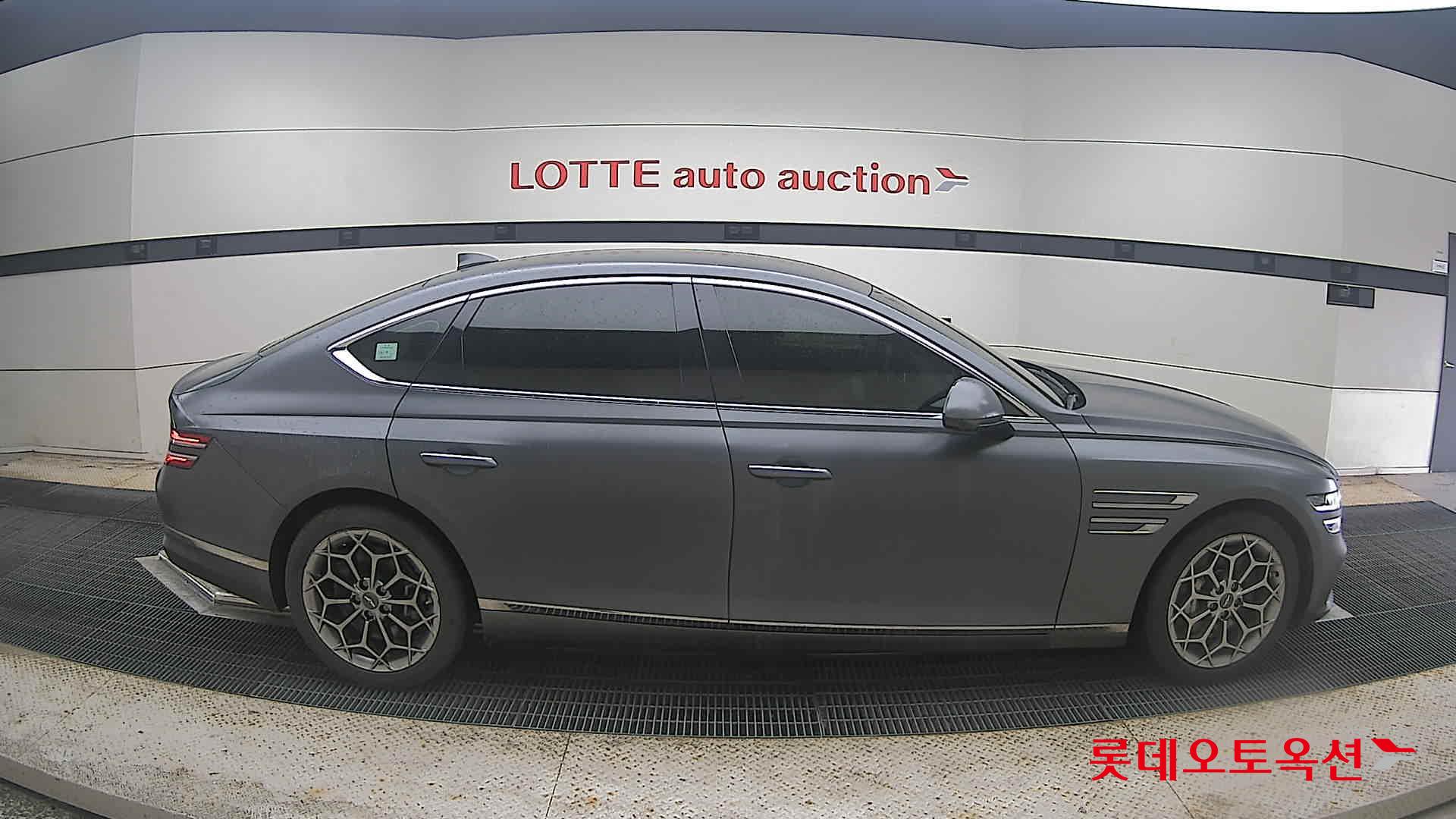 2021 - genesis g80