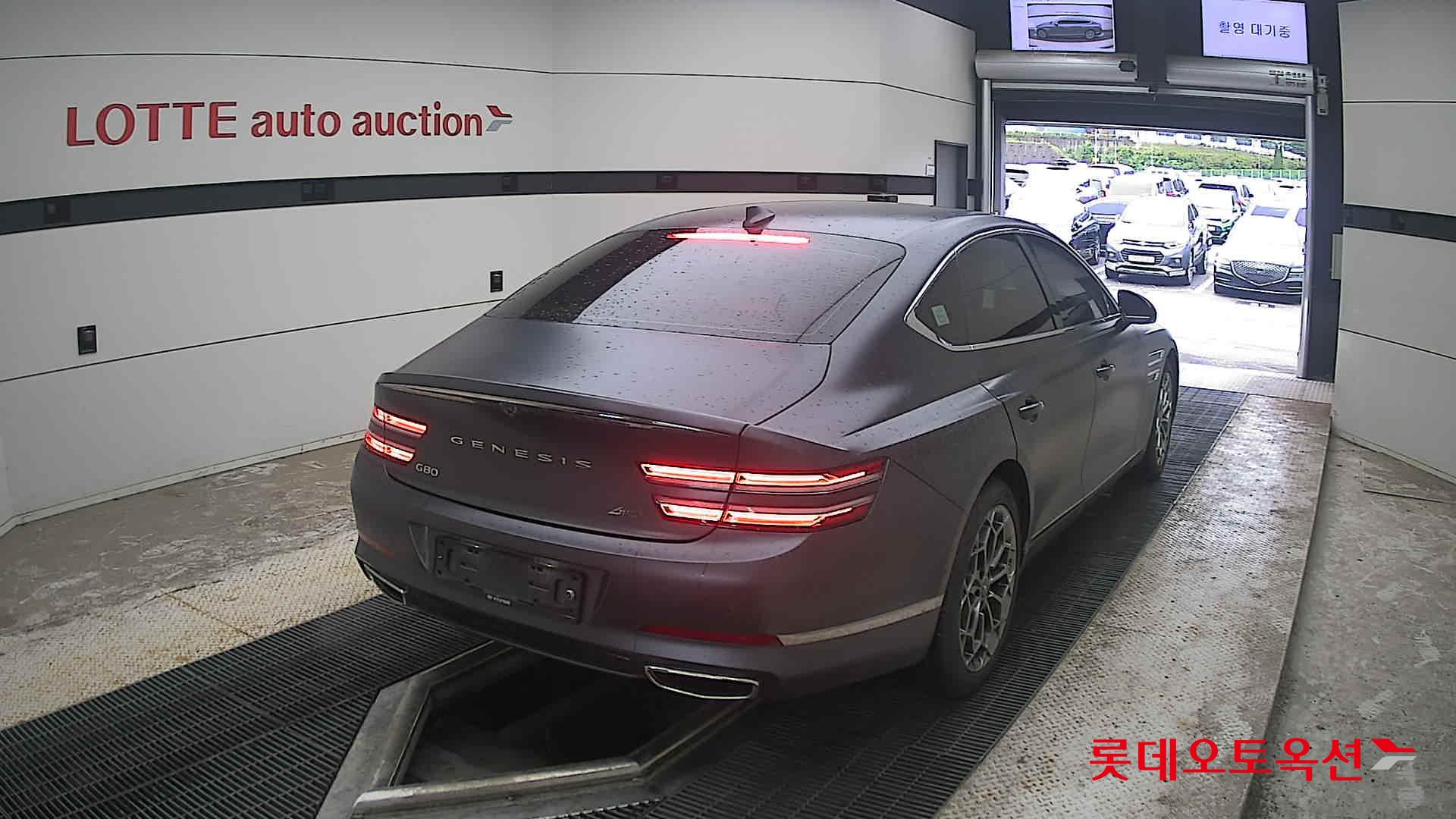 2021 - genesis g80