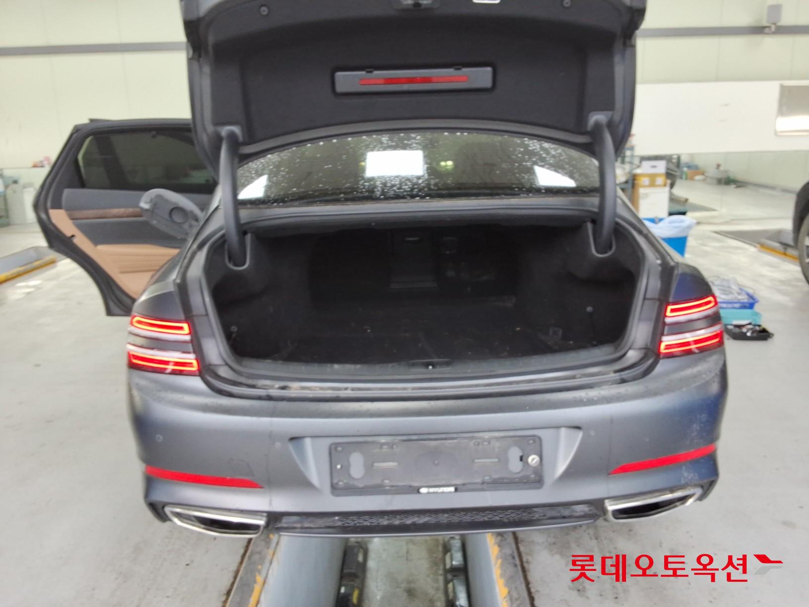 2021 - genesis g80