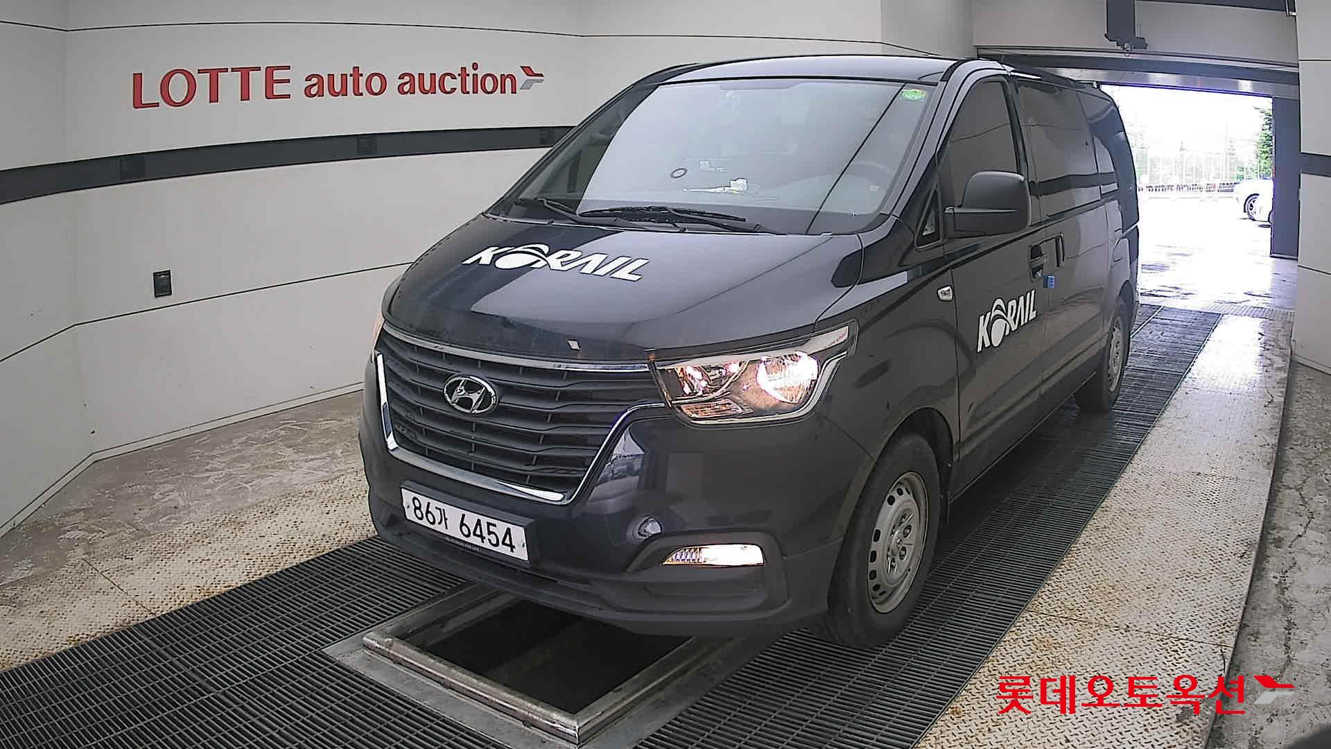 2021 - hyundai grand starex