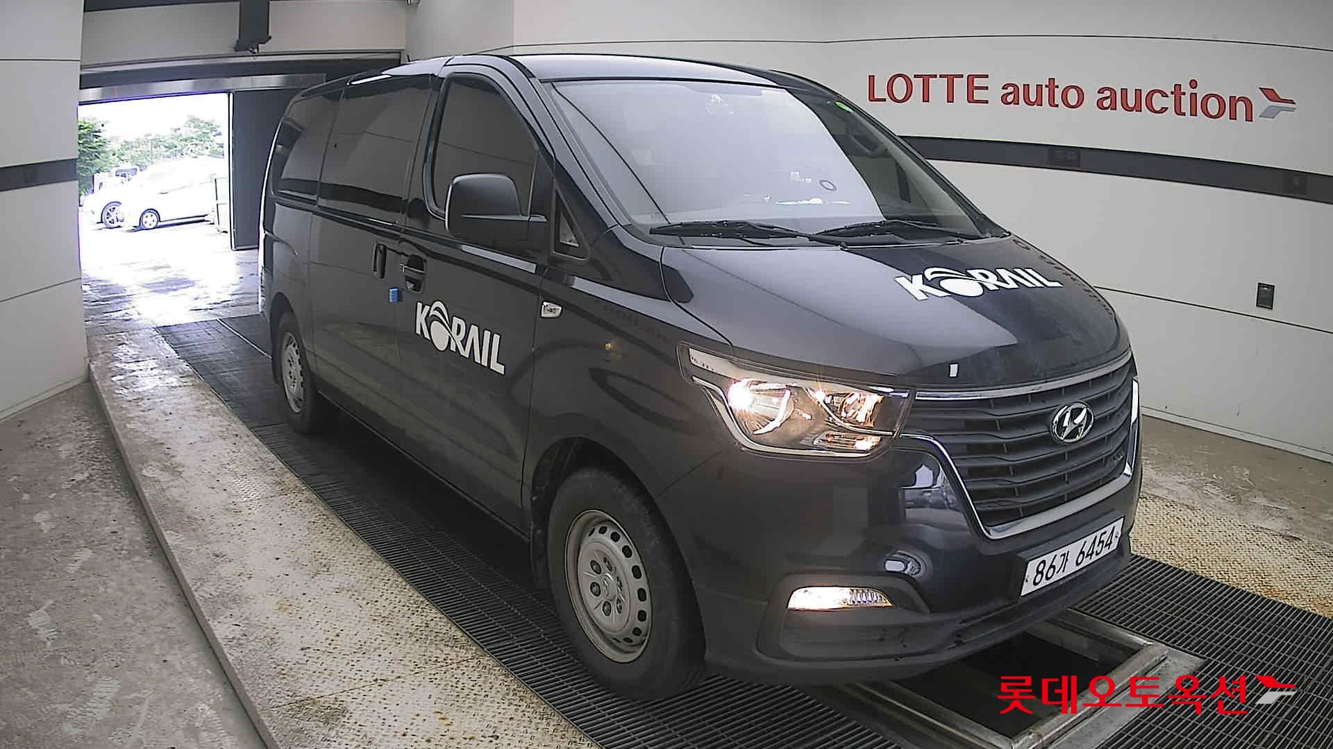 2021 - hyundai grand starex