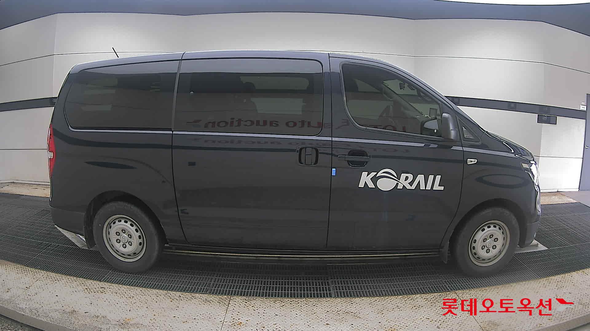 2021 - hyundai grand starex