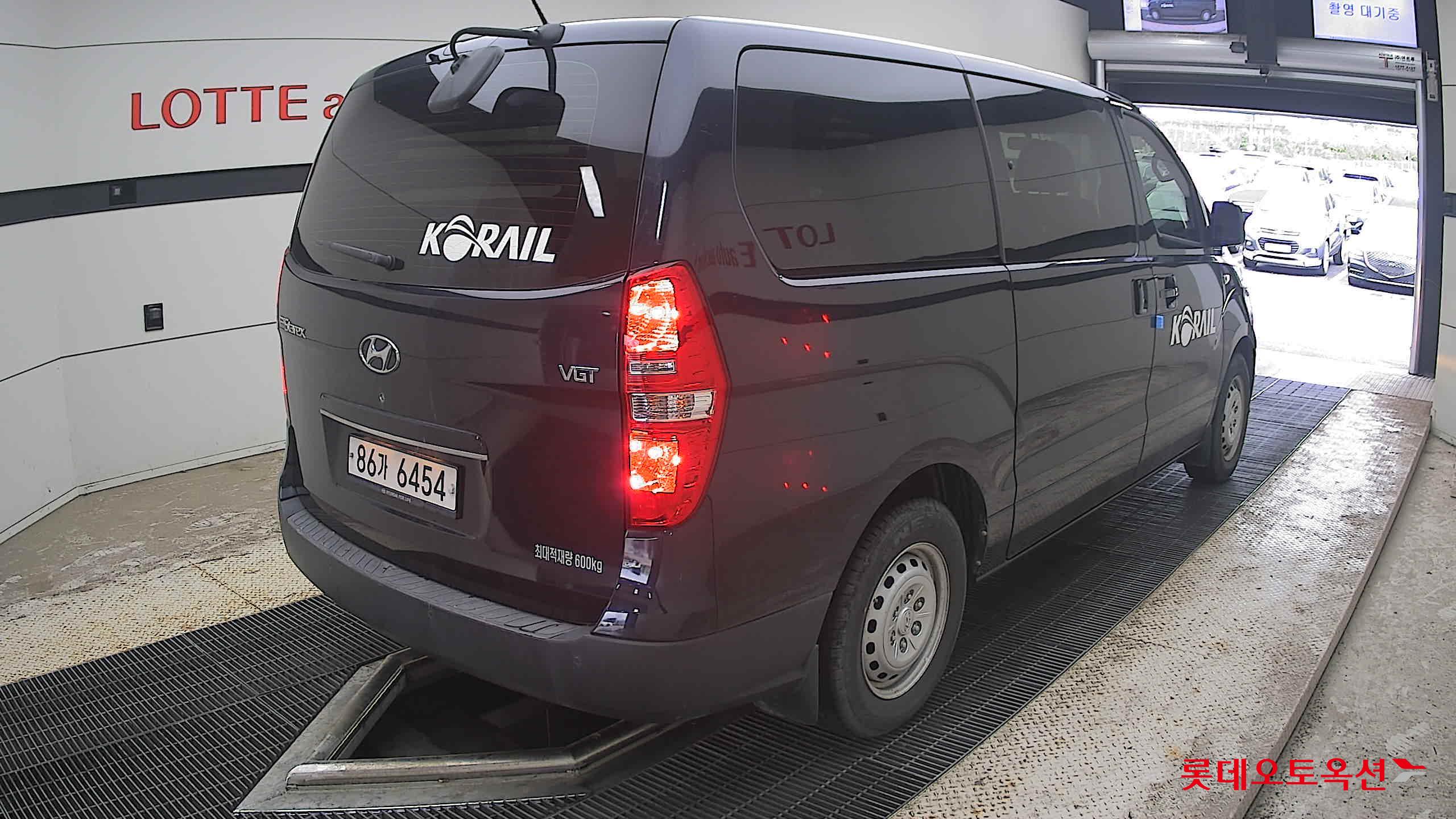2021 - hyundai grand starex