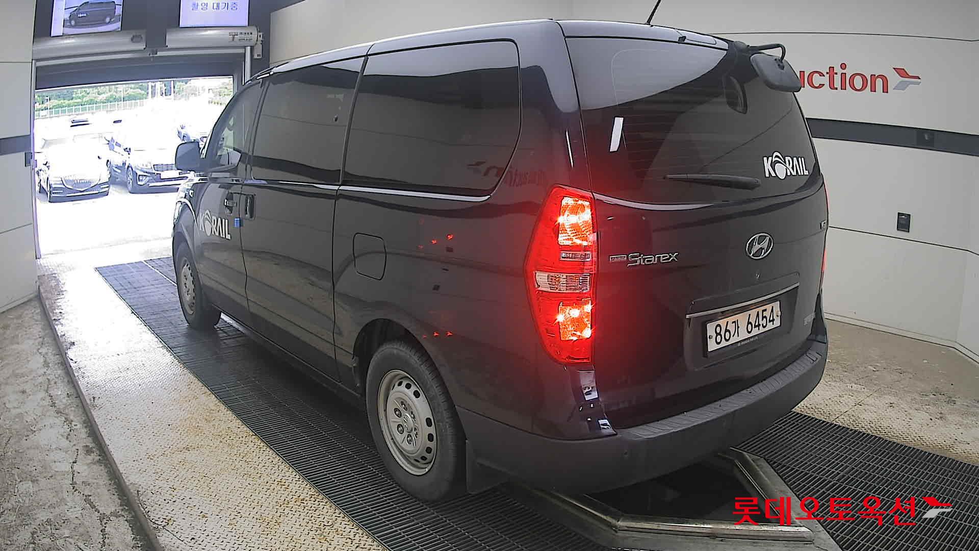 2021 - hyundai grand starex