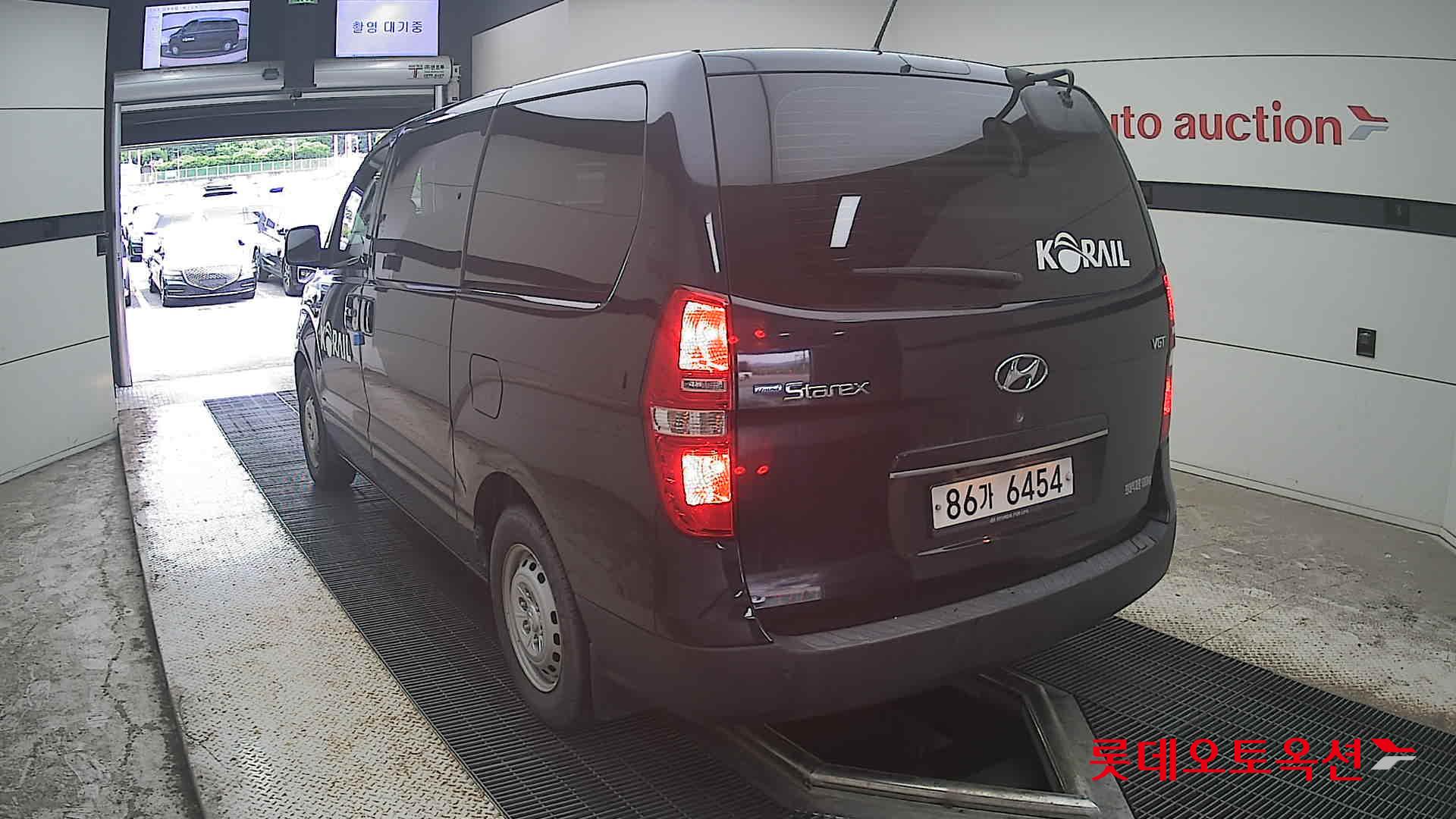 2021 - hyundai grand starex