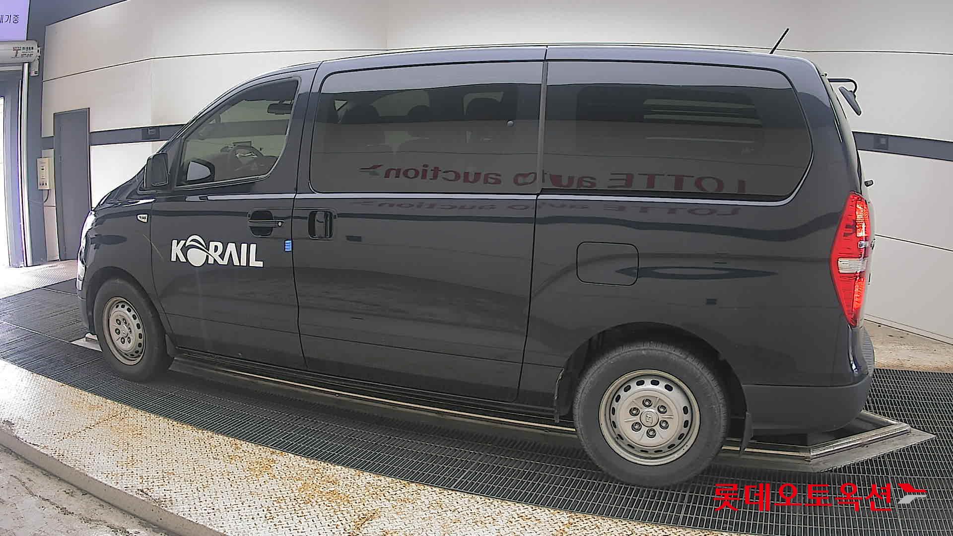 2021 - hyundai grand starex