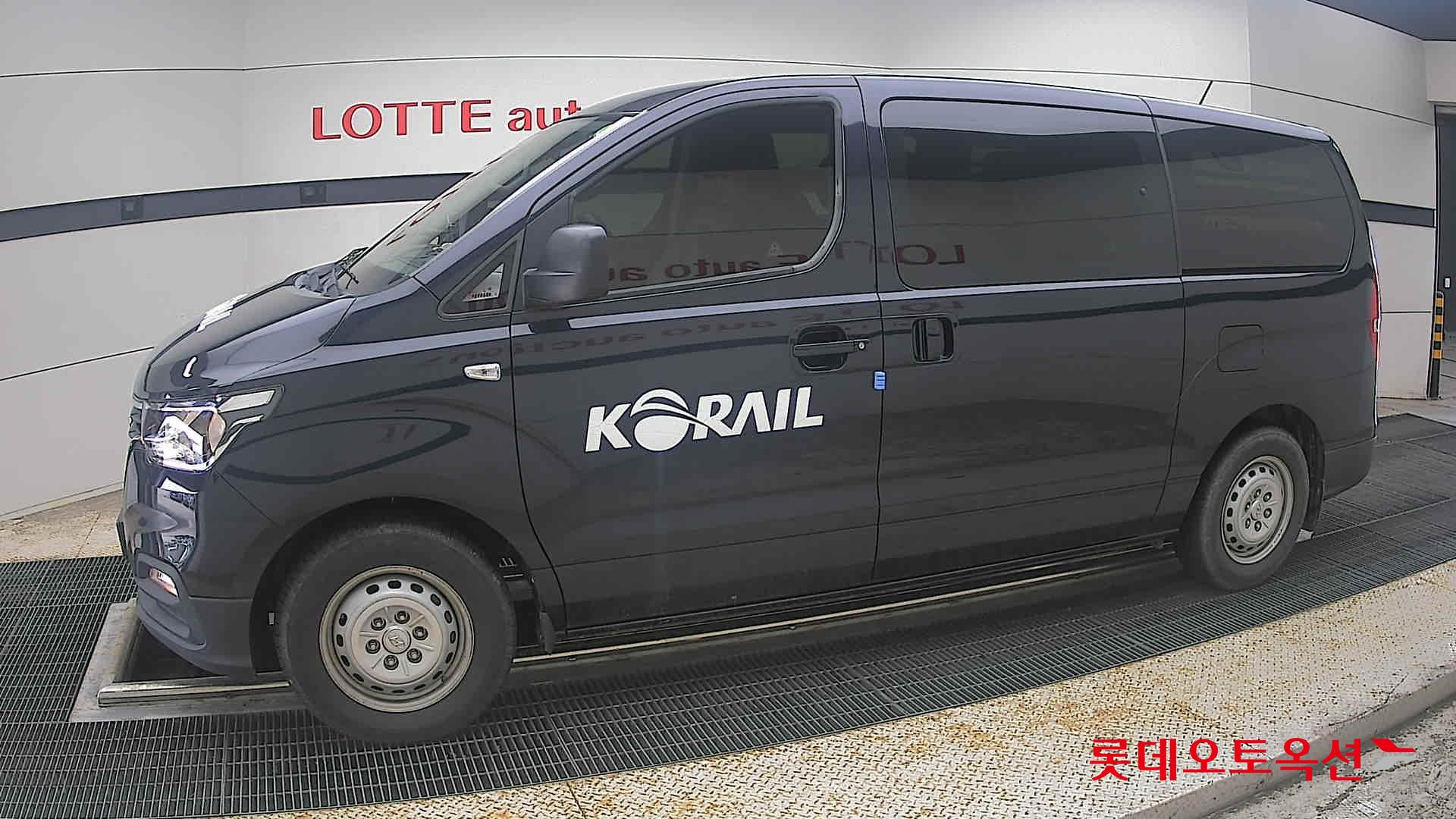 2021 - hyundai grand starex