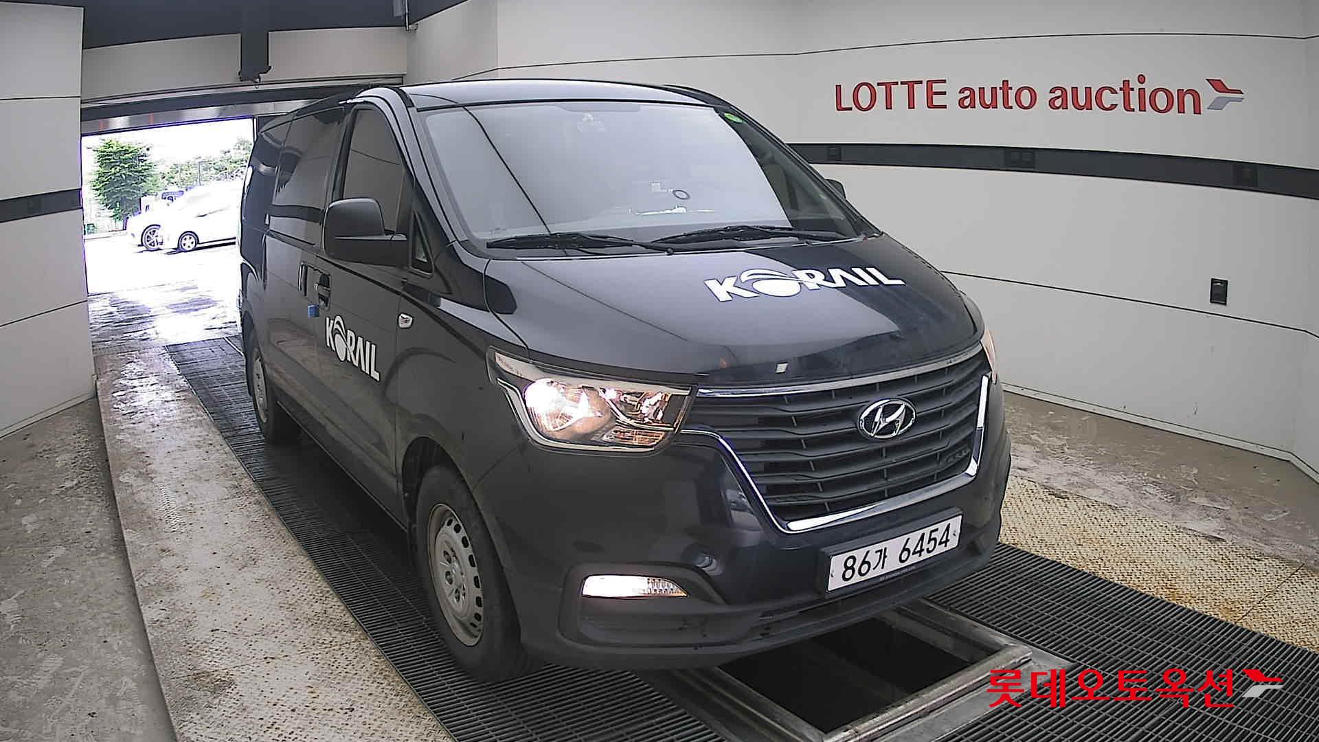 2021 - hyundai grand starex