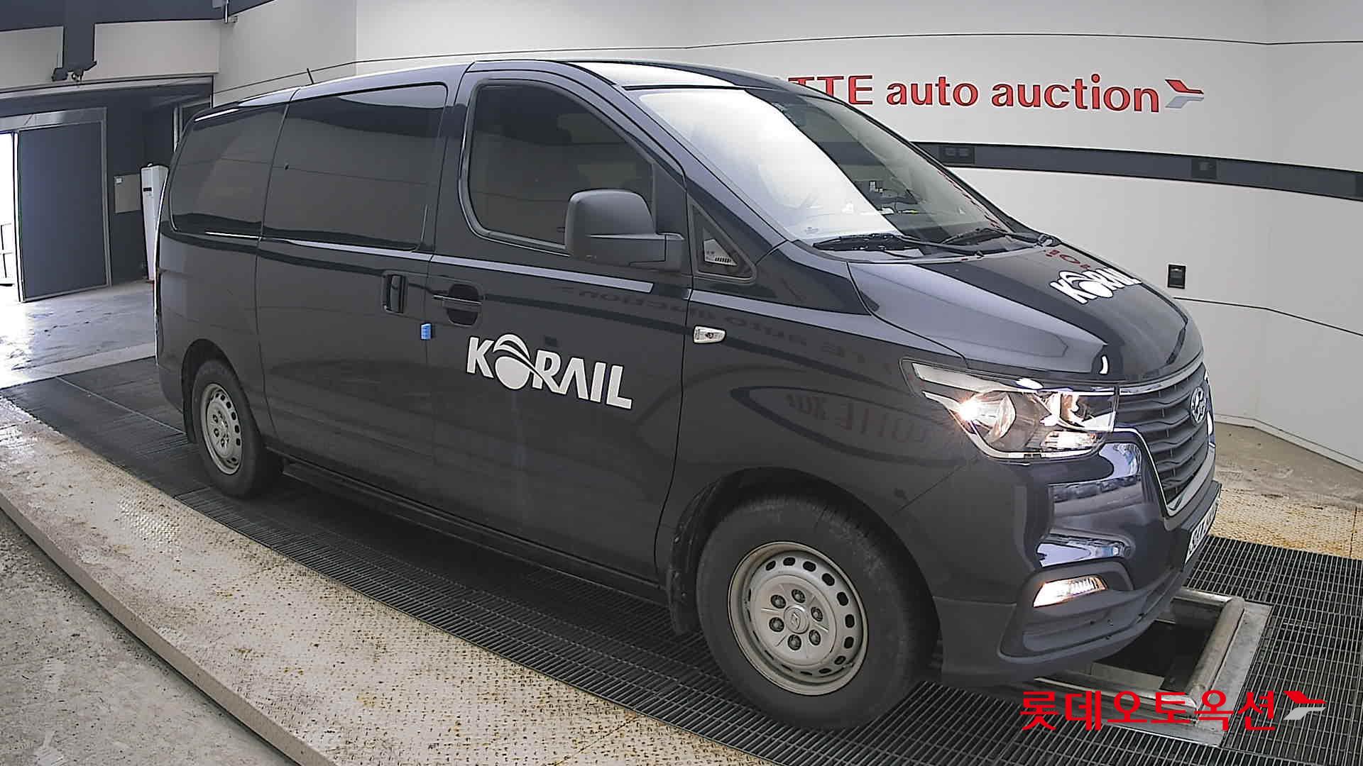 2021 - hyundai grand starex