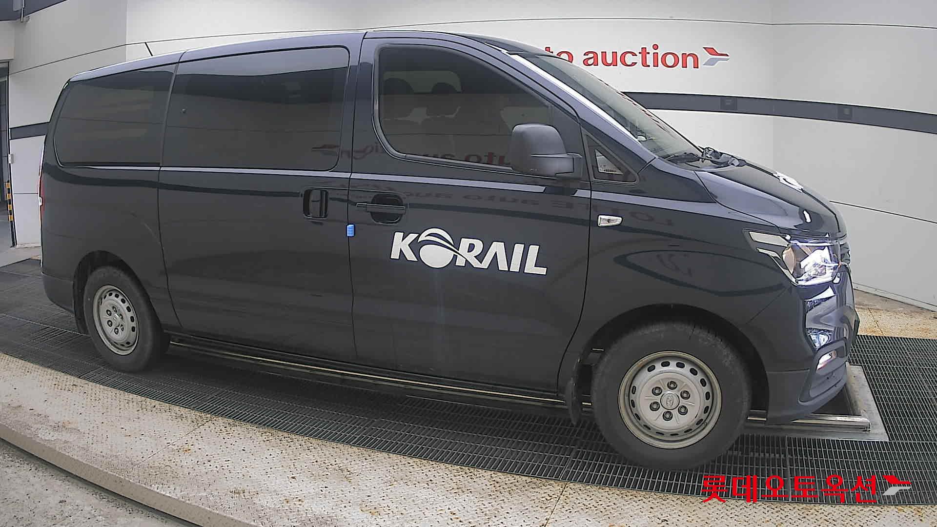 2021 - hyundai grand starex