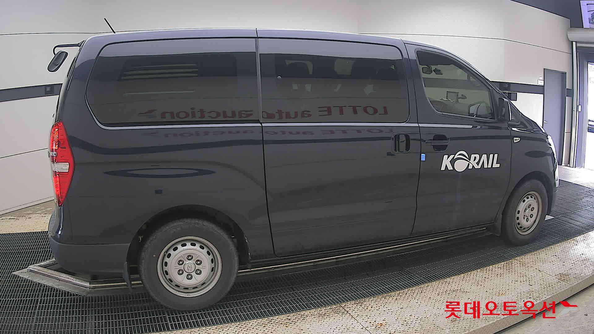 2021 - hyundai grand starex