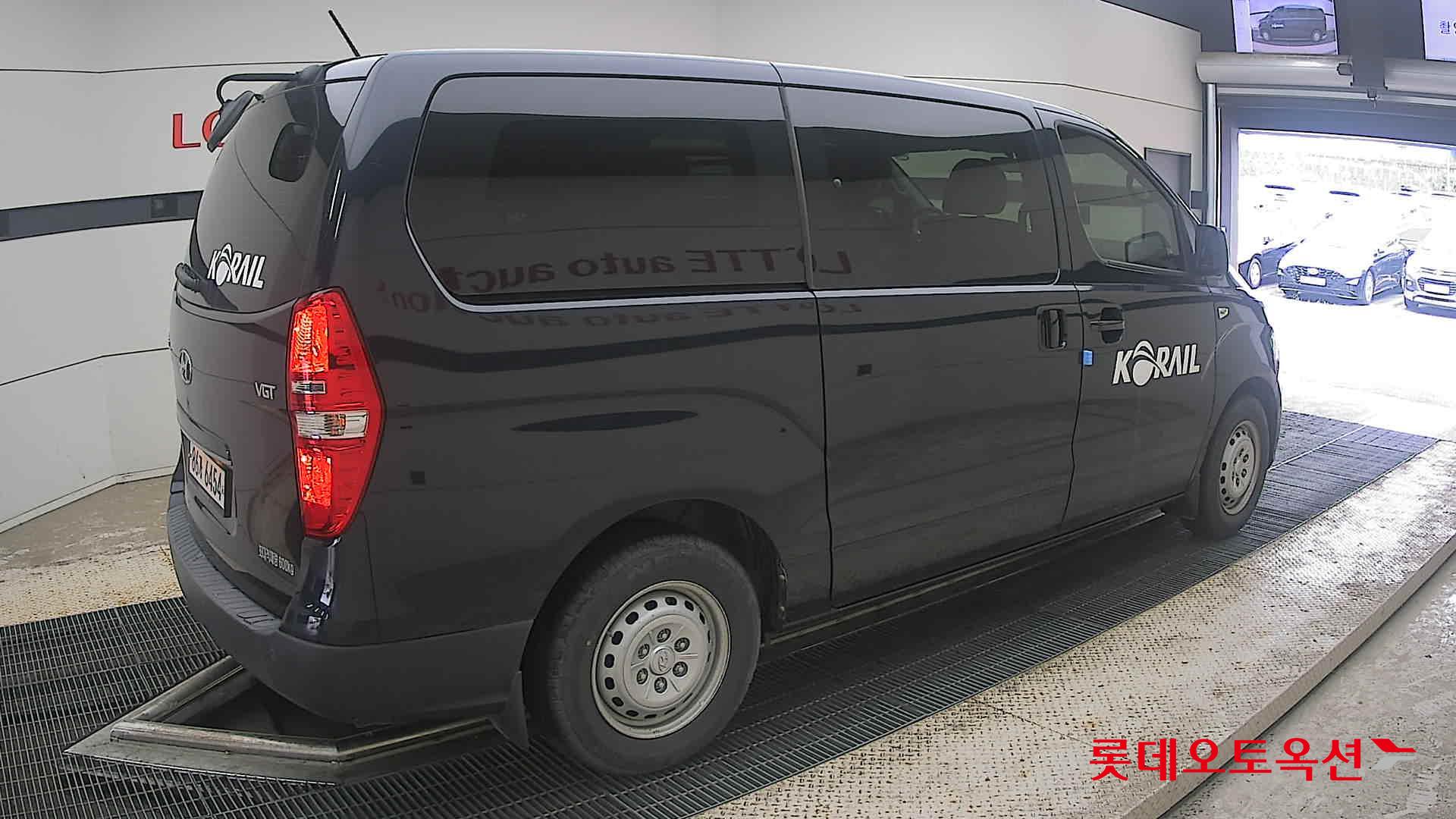 2021 - hyundai grand starex