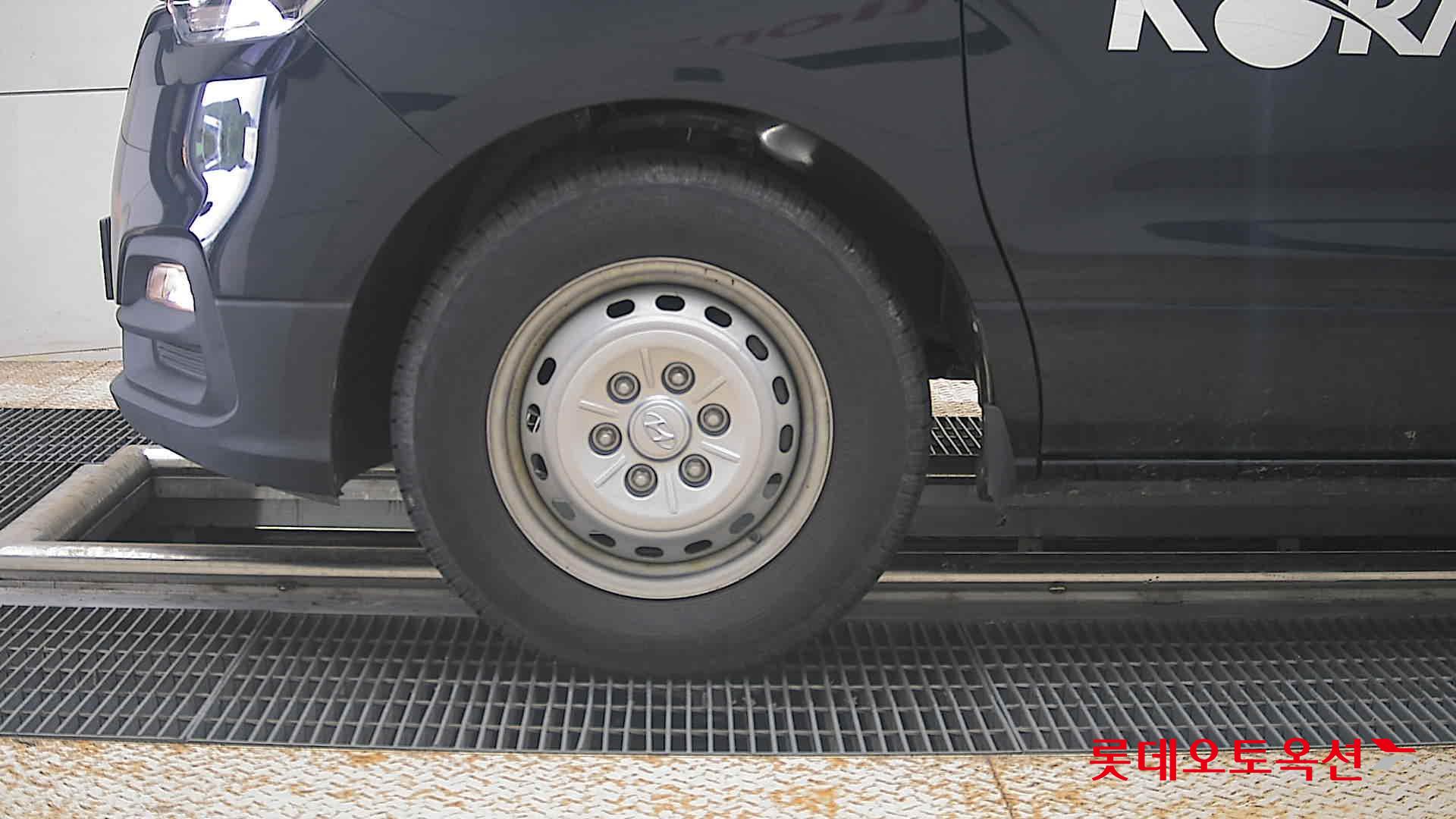 2021 - hyundai grand starex