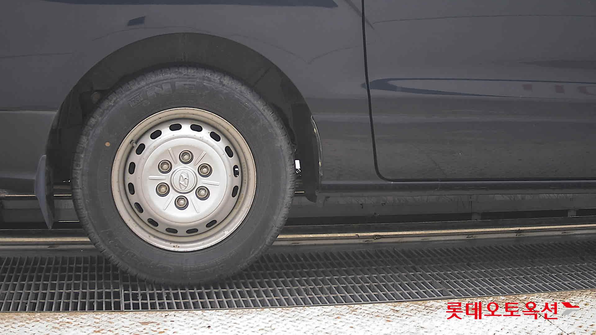 2021 - hyundai grand starex