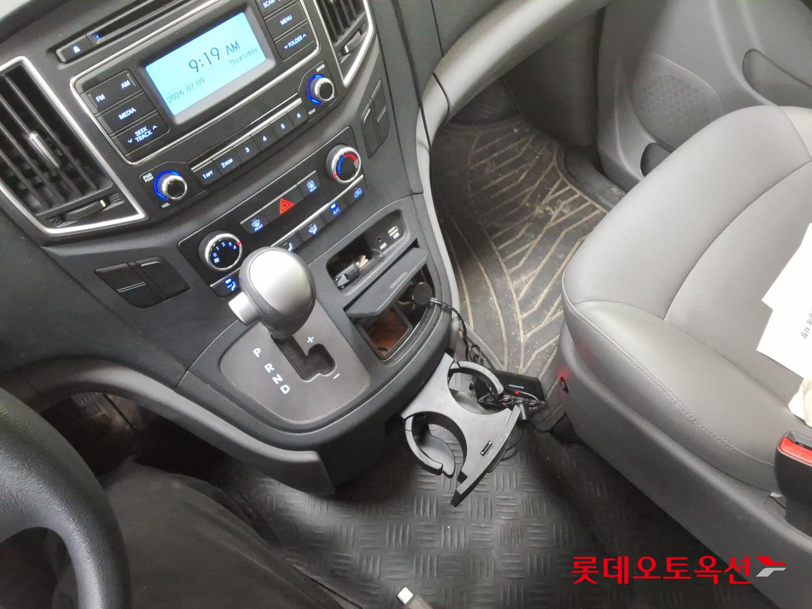 2021 - hyundai grand starex