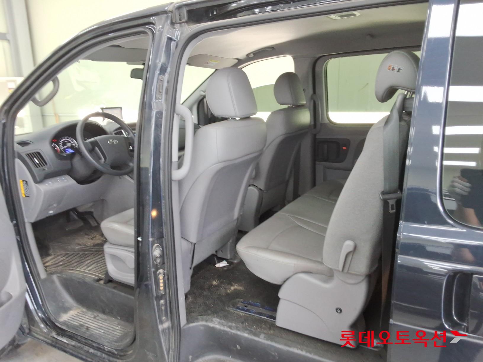 2021 - hyundai grand starex