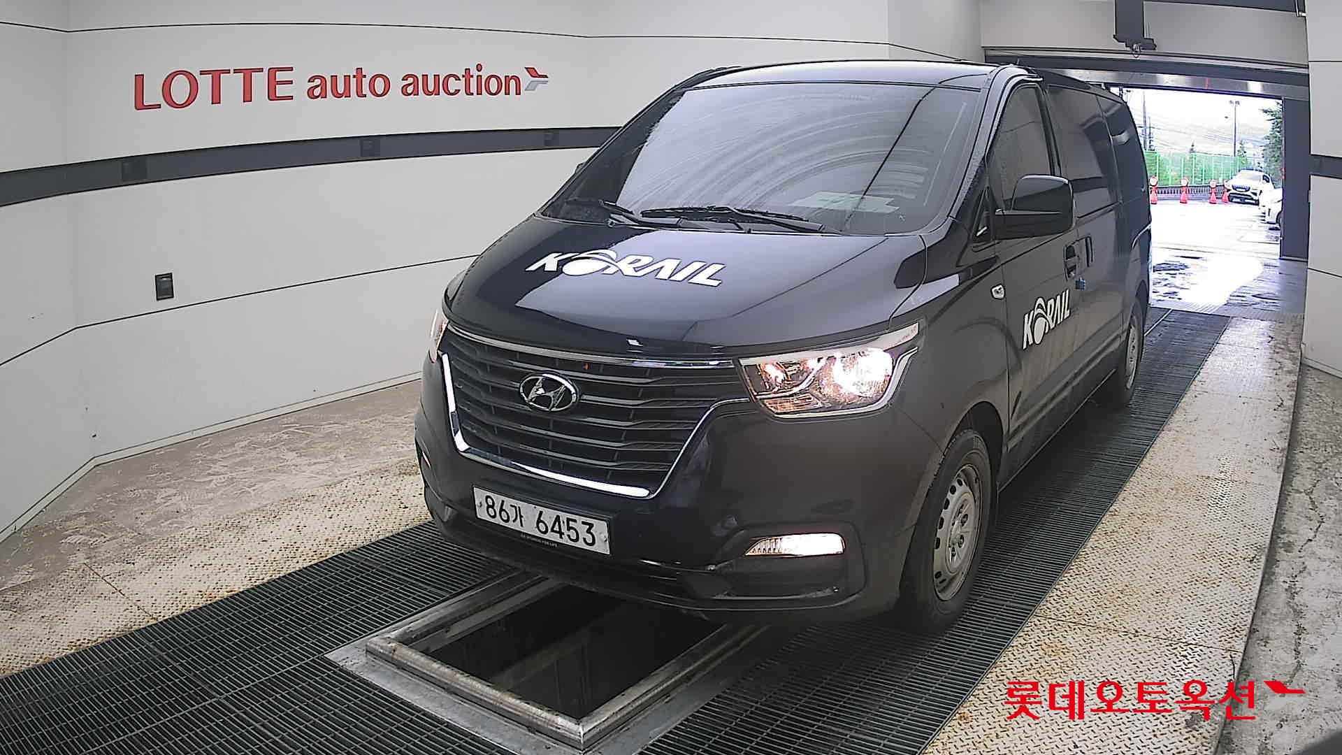2021 - hyundai grand starex
