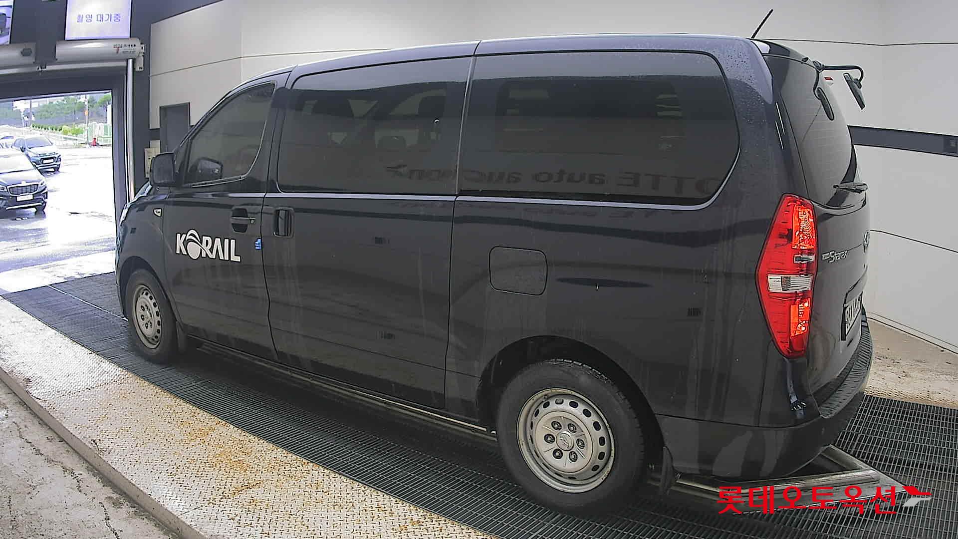 2021 - hyundai grand starex